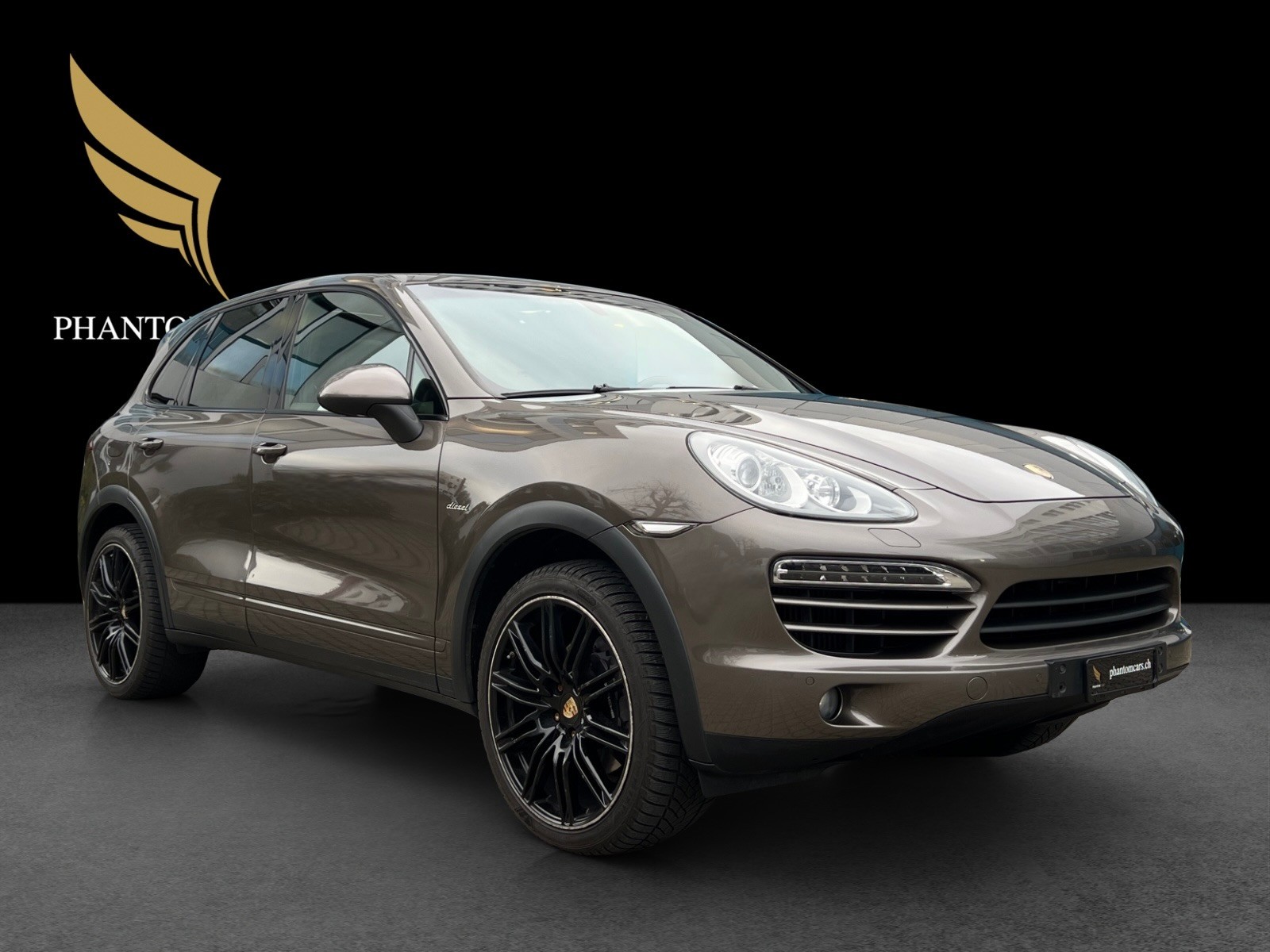 PORSCHE Cayenne Diesel-showroom-element-1