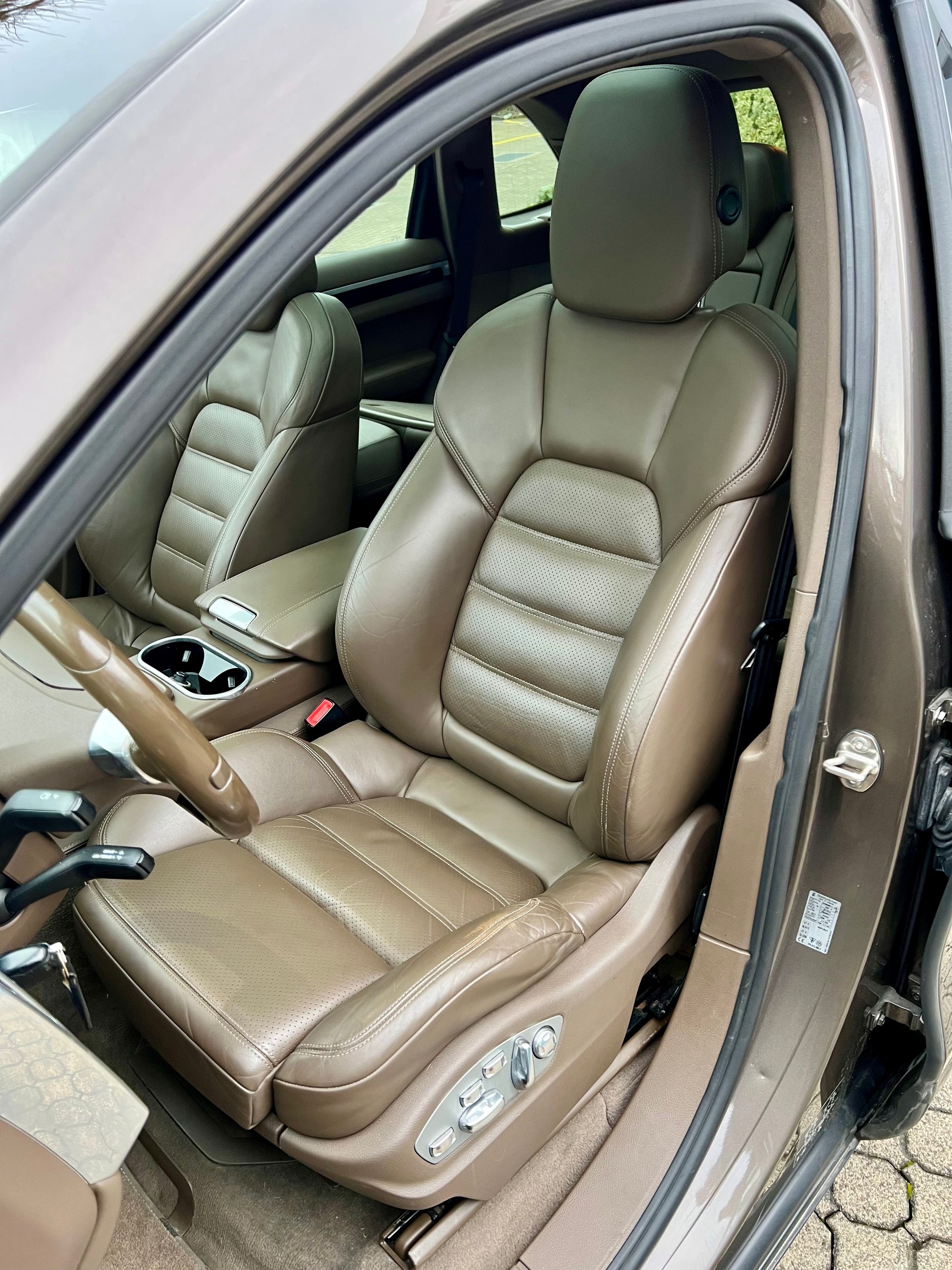 PORSCHE Cayenne Diesel-image-10