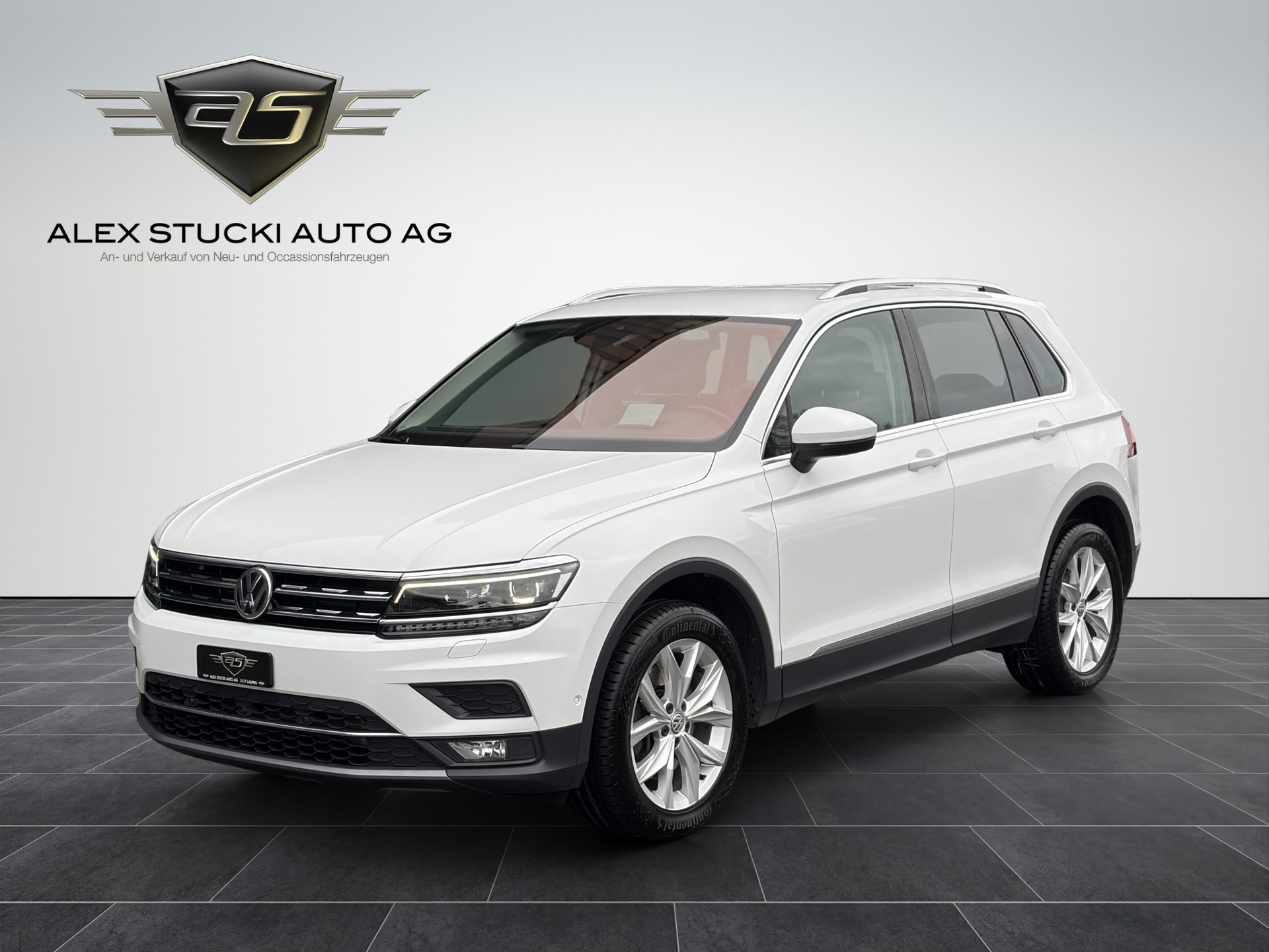 VW Tiguan 2.0TSI Highline 4Motion DSG-showroom-element-2