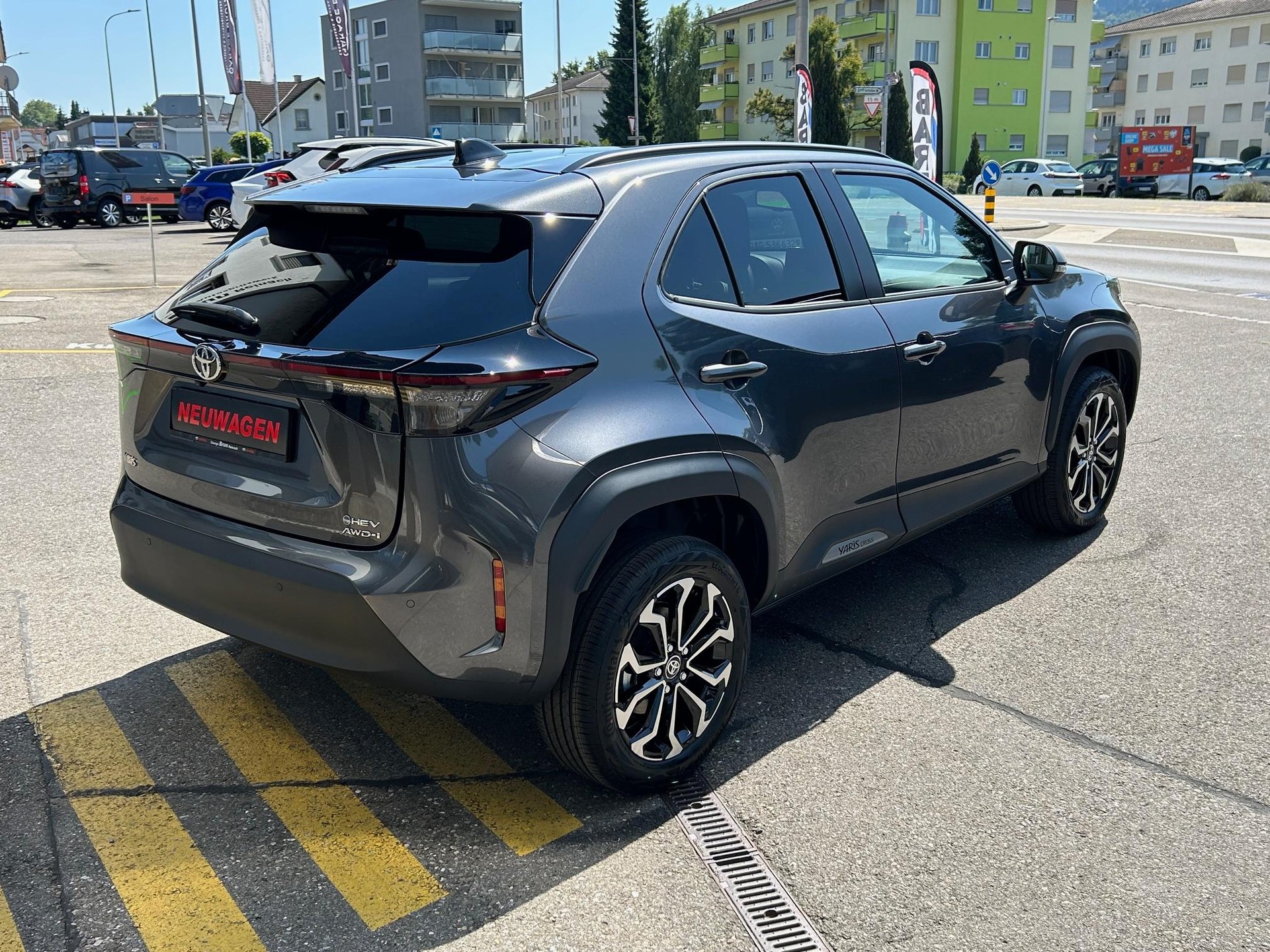 TOYOTA Yaris Cross 1.5 VVT-i HSD Trend AWD-i-image-4