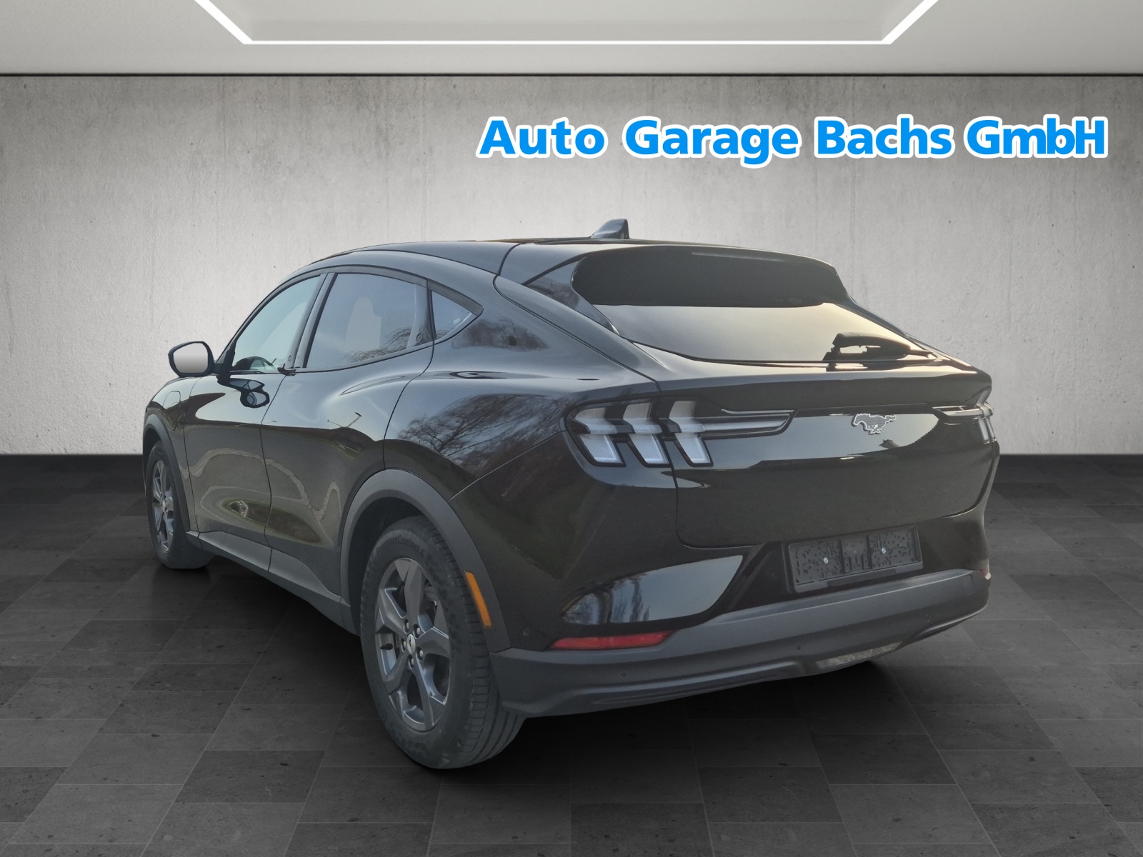 FORD Mustang MACH-E RWD 73 kWh-showroom-element-2