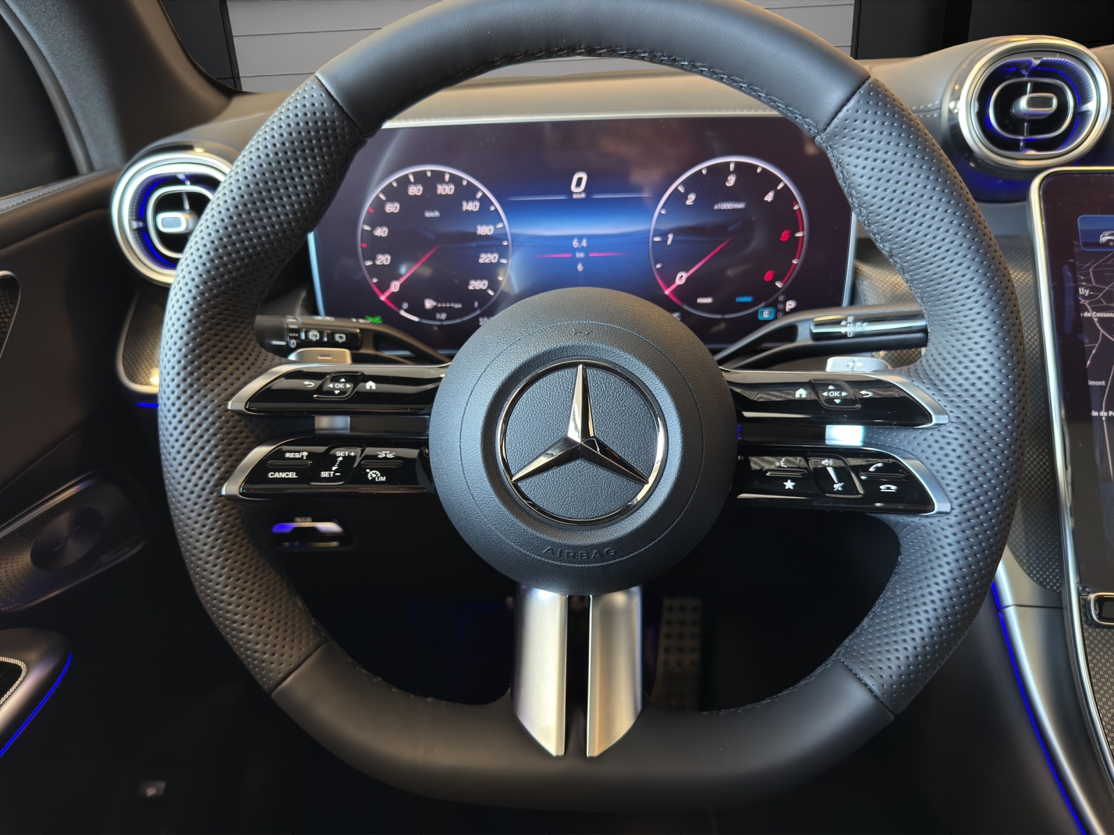 MERCEDES-BENZ GLC 220 d 4Matic 9G-Tronic-image-13