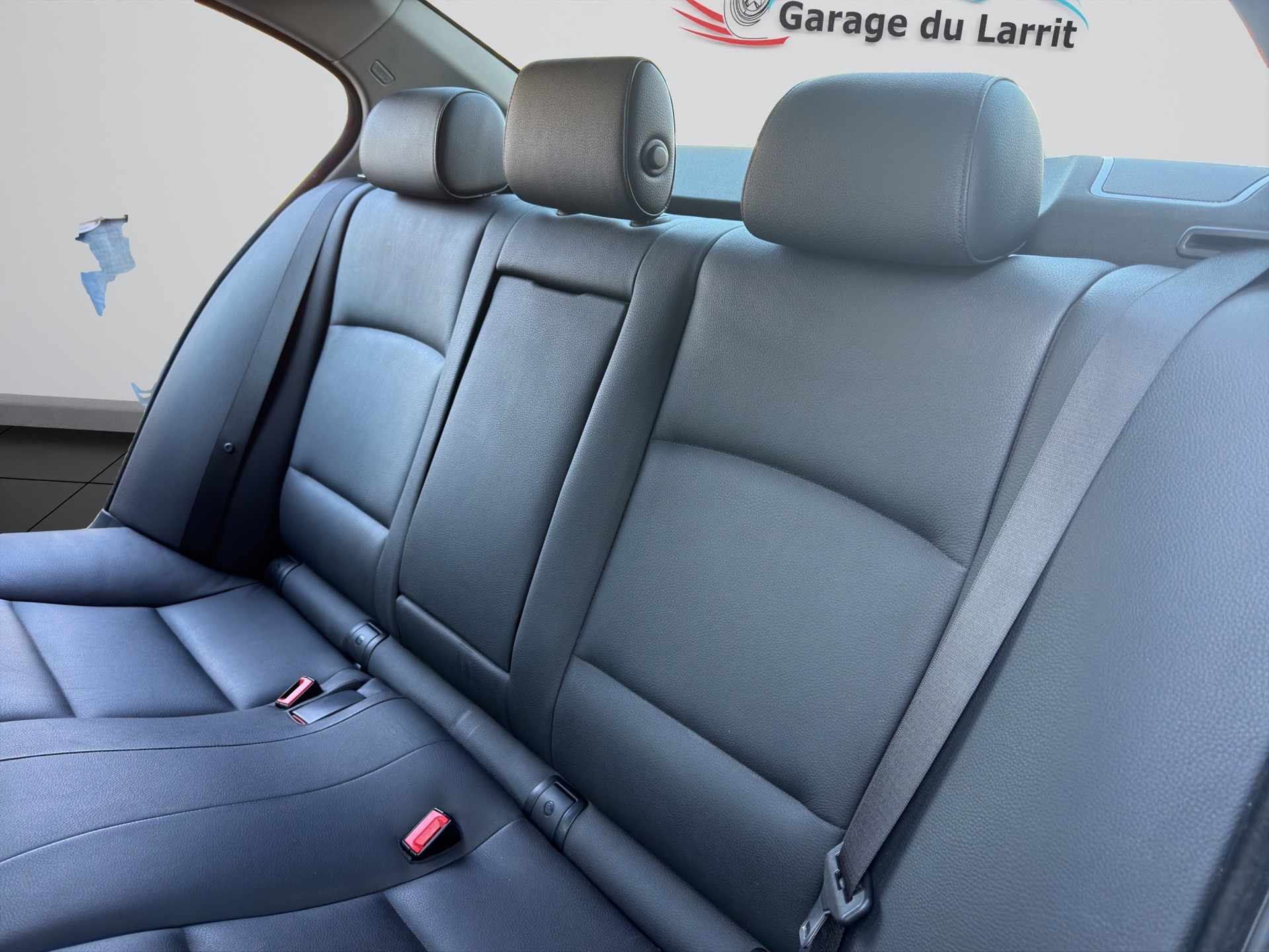 BMW 530d xDrive Steptronic-image-15