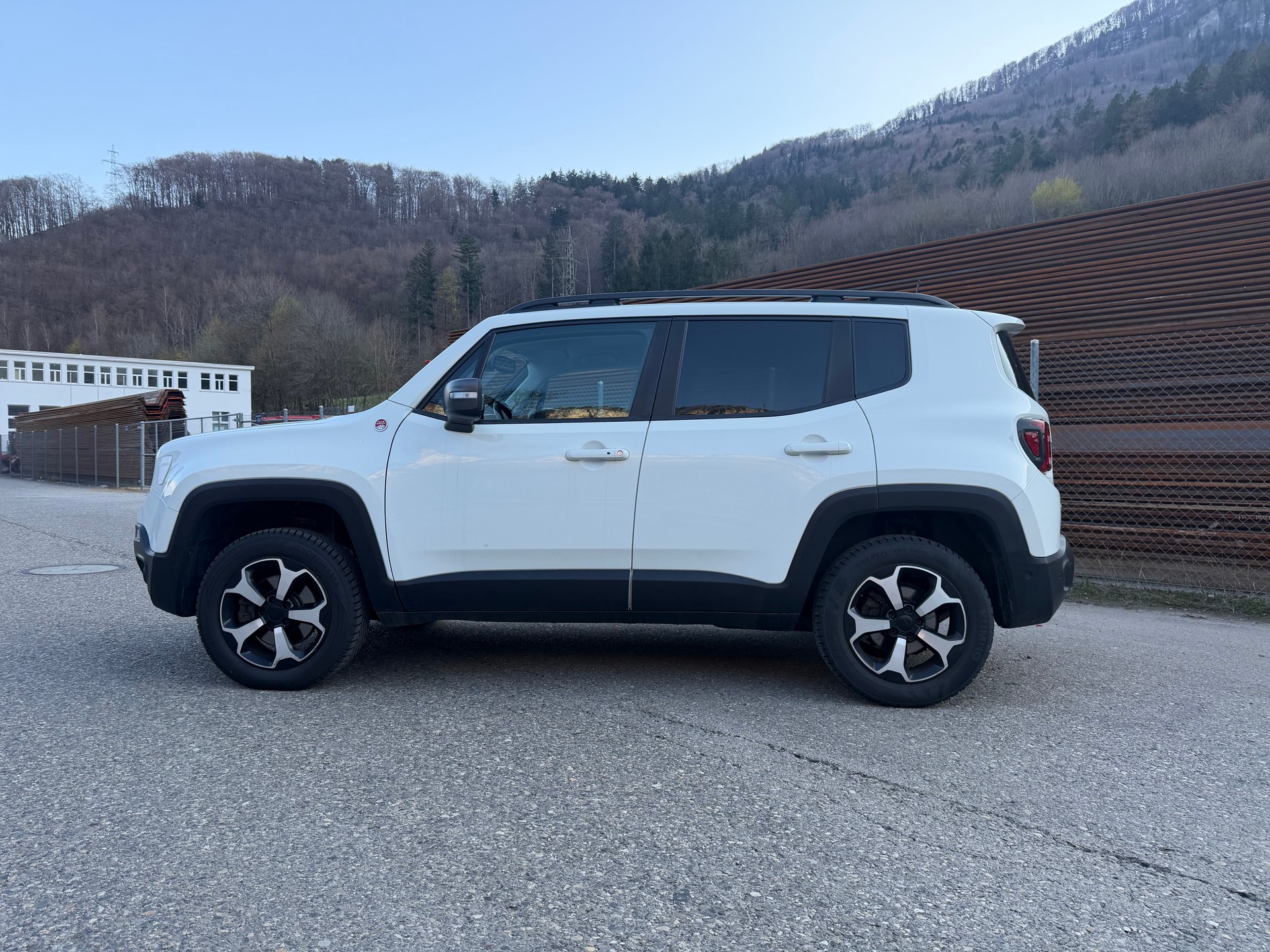 JEEP Renegade 2.0 MJ Trailhawk AWD + Low Range 9ATX-image-5