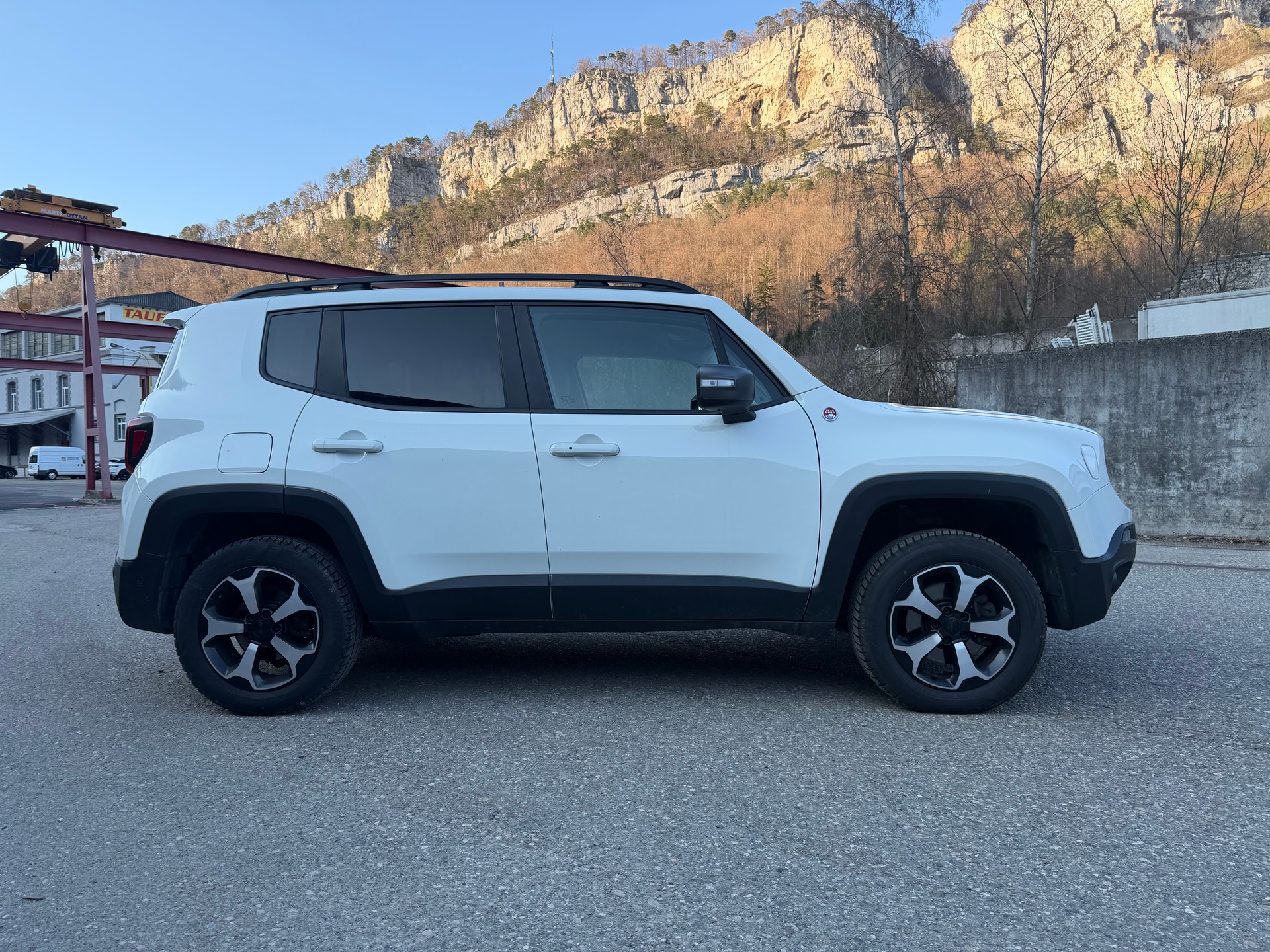 JEEP Renegade 2.0 MJ Trailhawk AWD + Low Range 9ATX-image-4