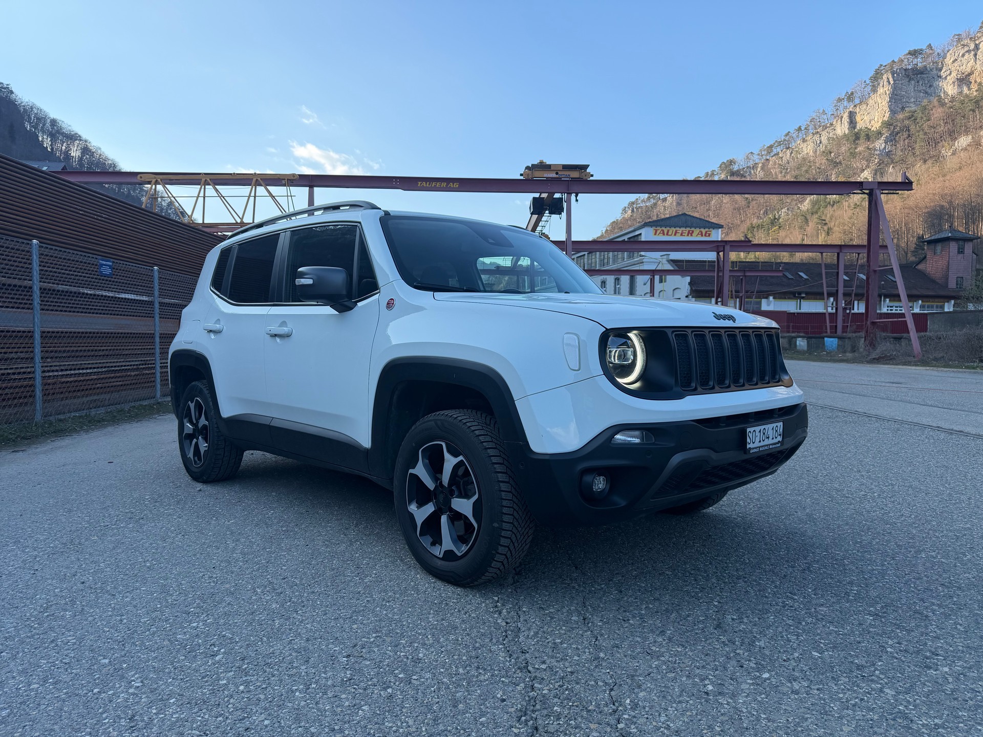 JEEP Renegade 2.0 MJ Trailhawk AWD + Low Range 9ATX-image-1