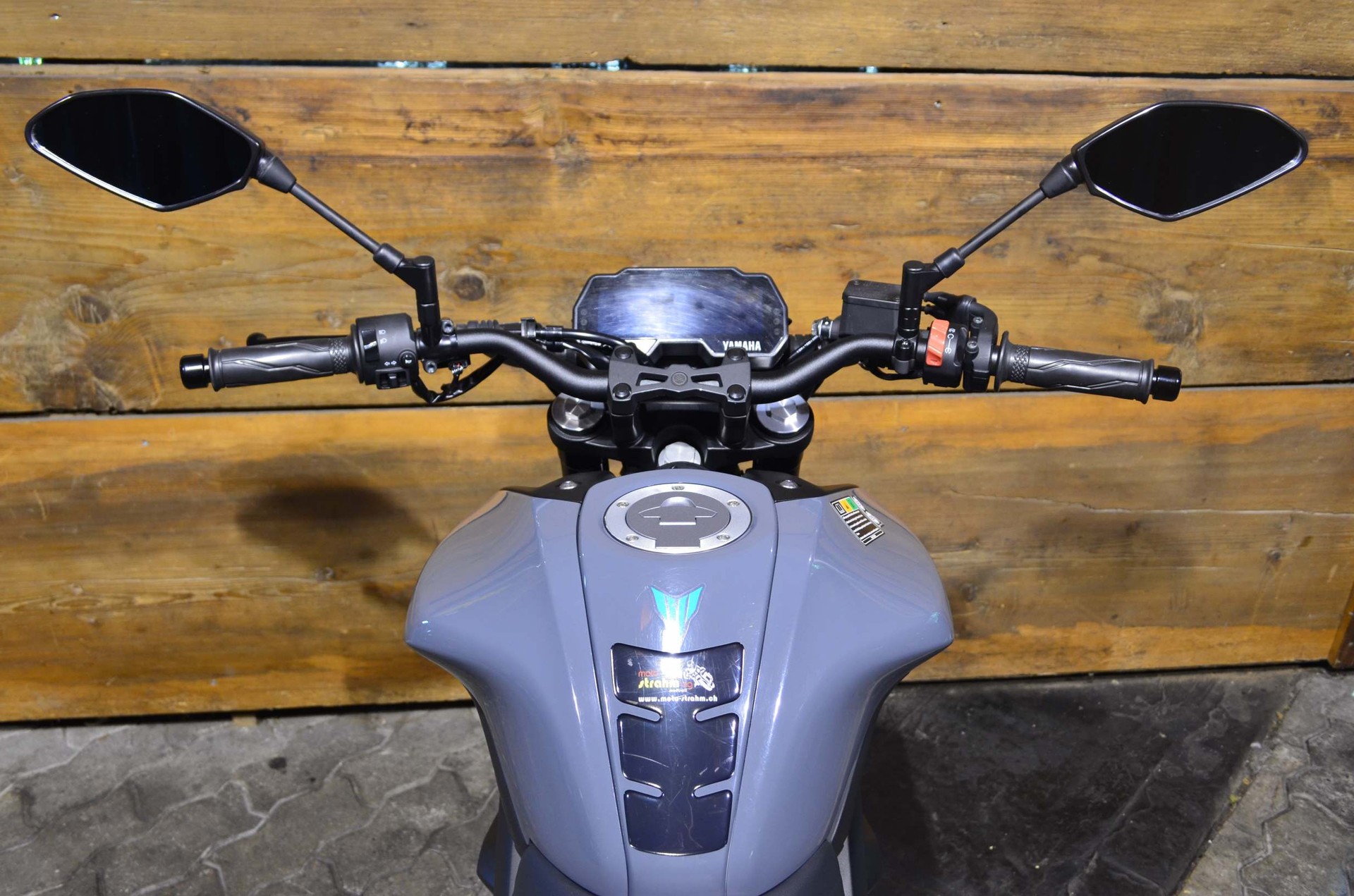 YAMAHA MT-125 ABS-image-2