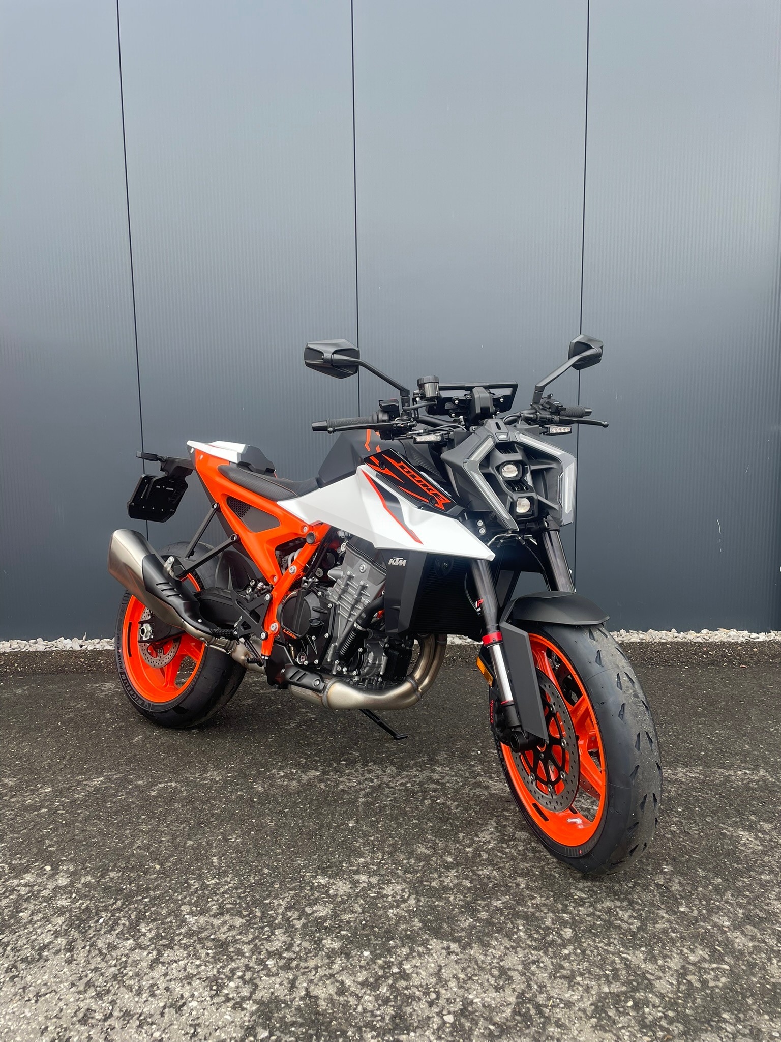 KTM 990 Duke R-image-0