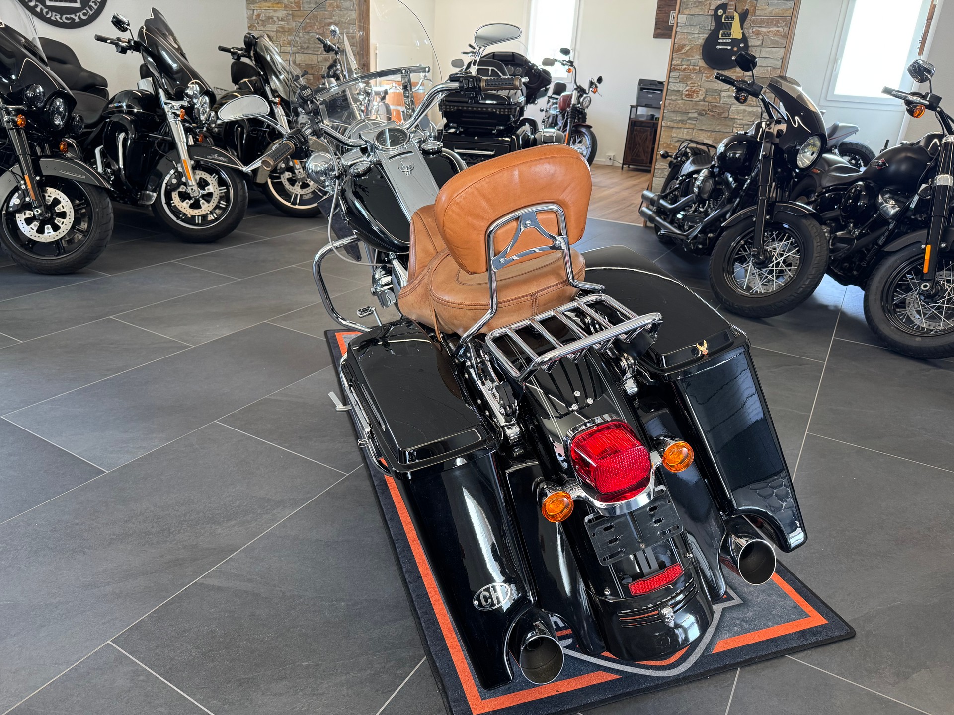 HARLEY-DAVIDSON FLHRC Road King Classic ABS-image-8