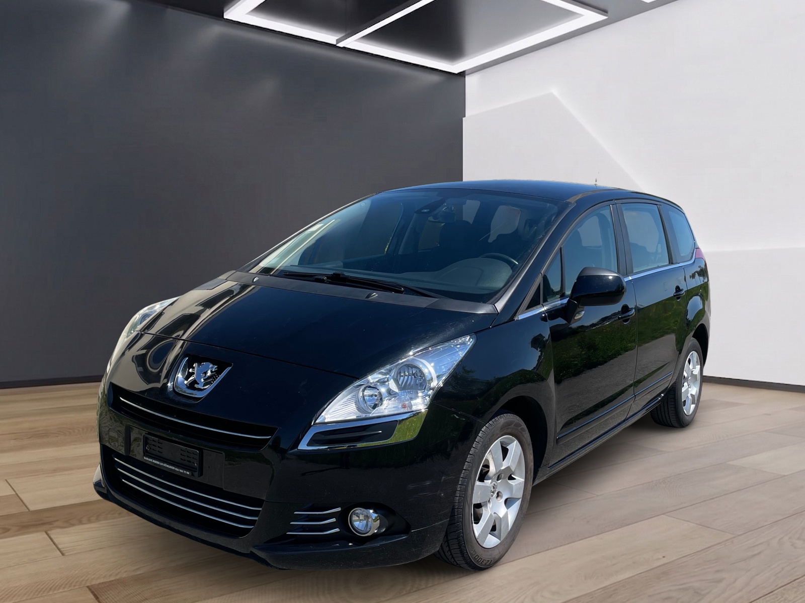 PEUGEOT 5008 1.6 16V VTI Active-showroom-element-1