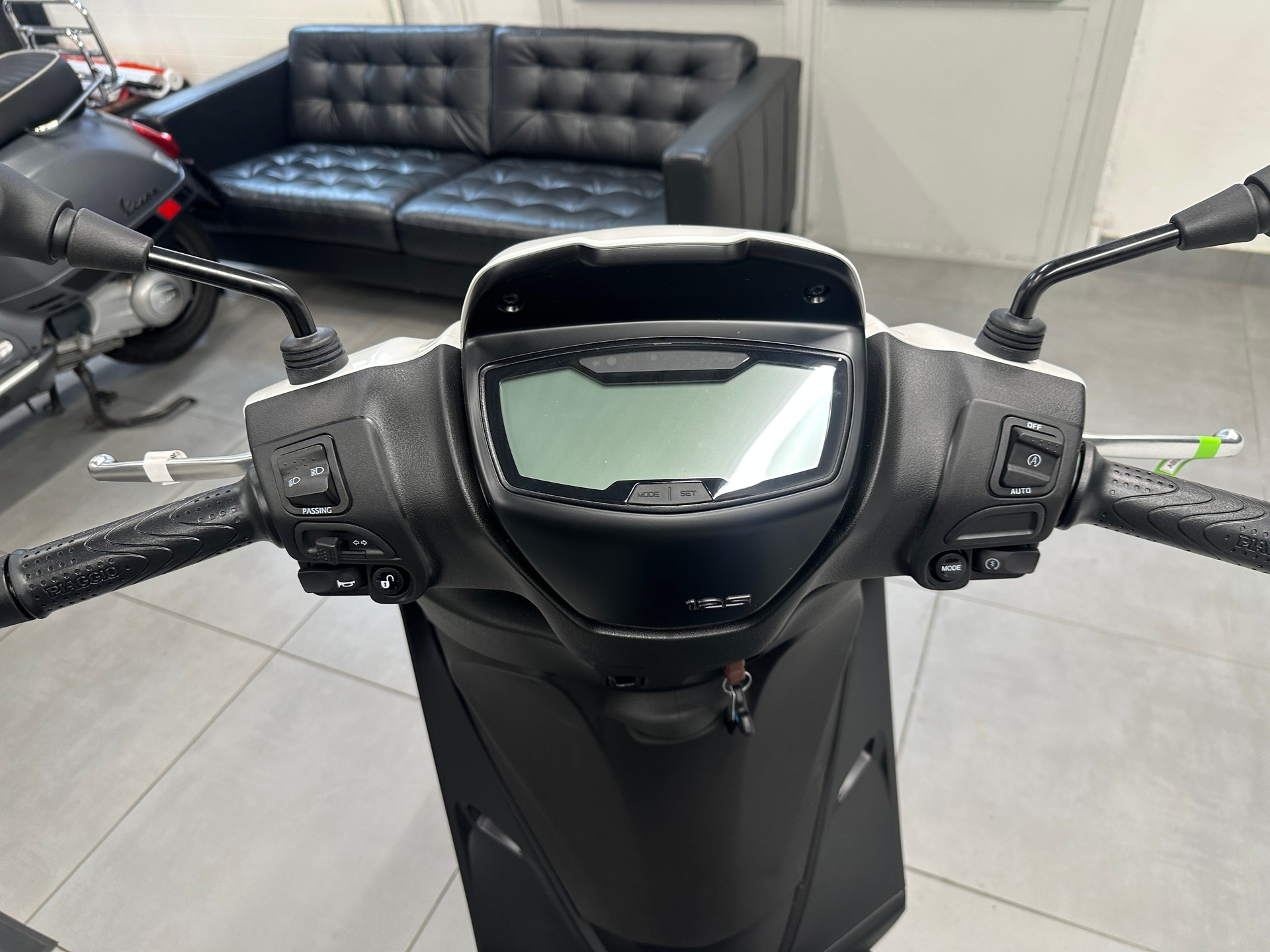 PIAGGIO Medley 125 Sport | Neu | 125cc | City Roller-image-7