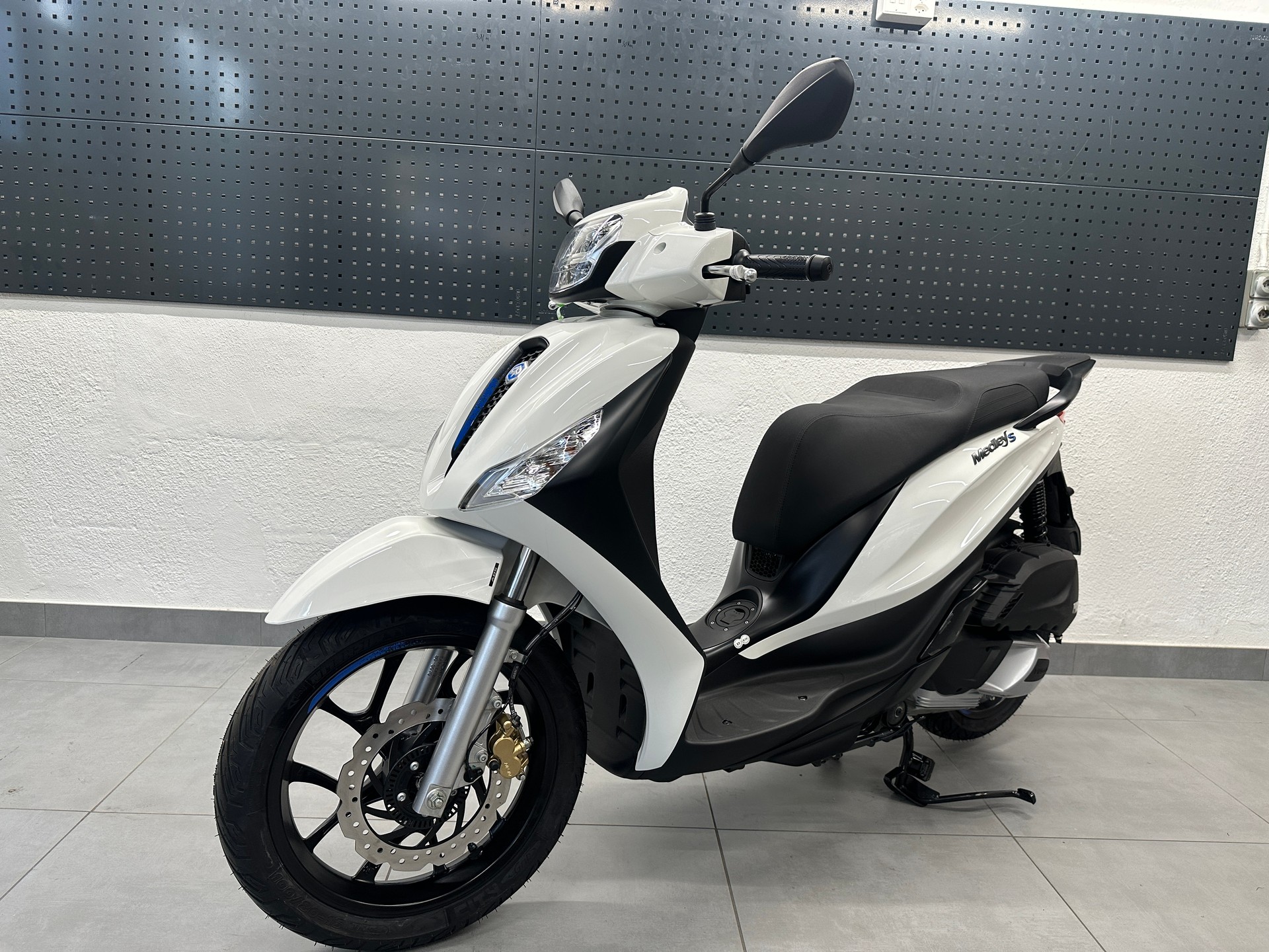 PIAGGIO Medley 125 Sport | Neu | 125cc | City Roller-image-4