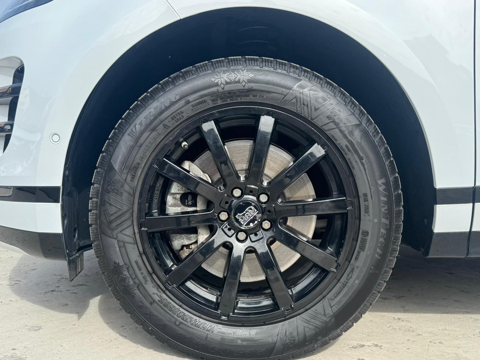 LAND ROVER Range Rover Evoque R-Dyn First Edi P 250 HSE AT9-image-10