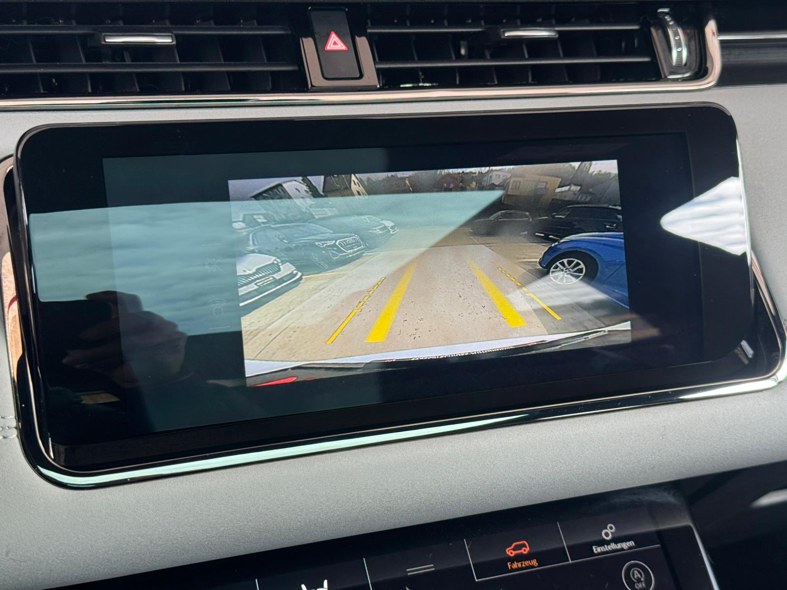 LAND ROVER Range Rover Evoque R-Dyn First Edi P 250 HSE AT9-image-21