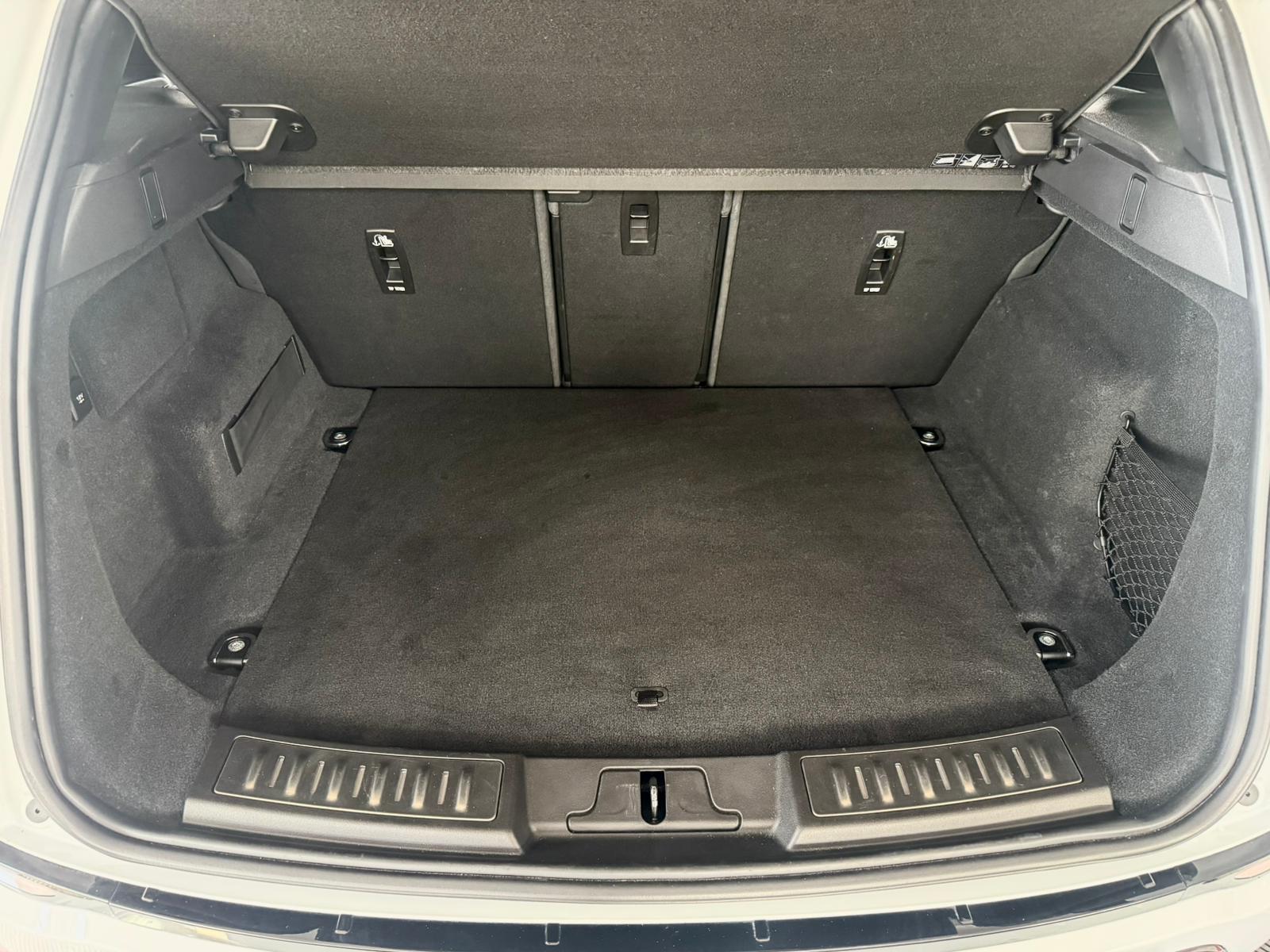 LAND ROVER Range Rover Evoque R-Dyn First Edi P 250 HSE AT9-image-30