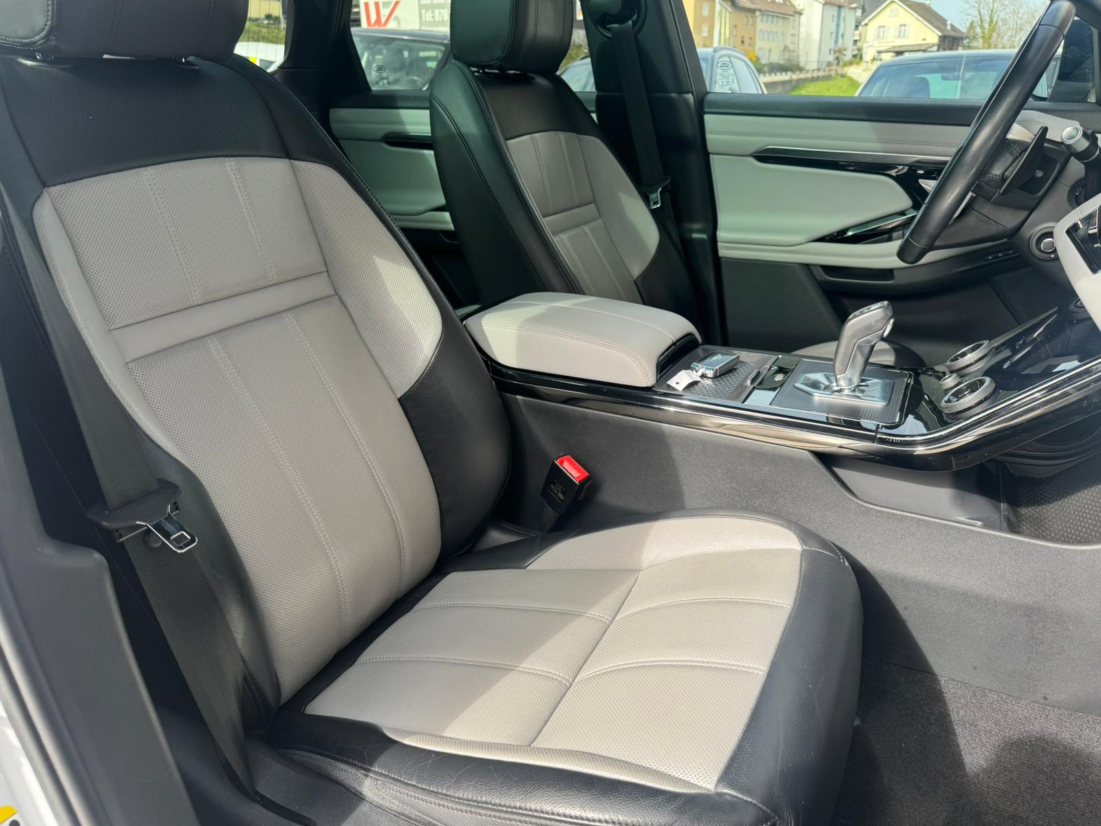 LAND ROVER Range Rover Evoque R-Dyn First Edi P 250 HSE AT9-image-15