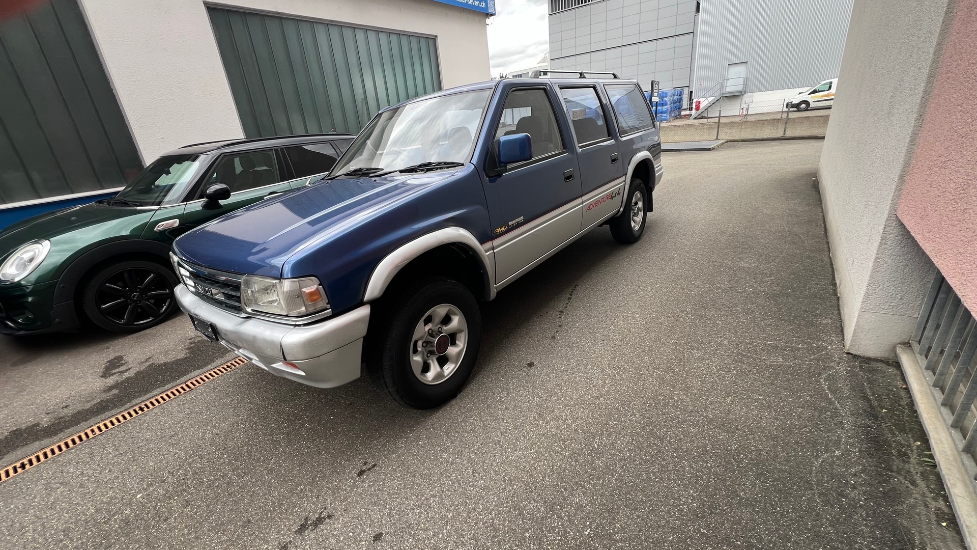ISUZU ISUZU Adventure Midi 4x4 Rechtslenker 1.Hand-image-5