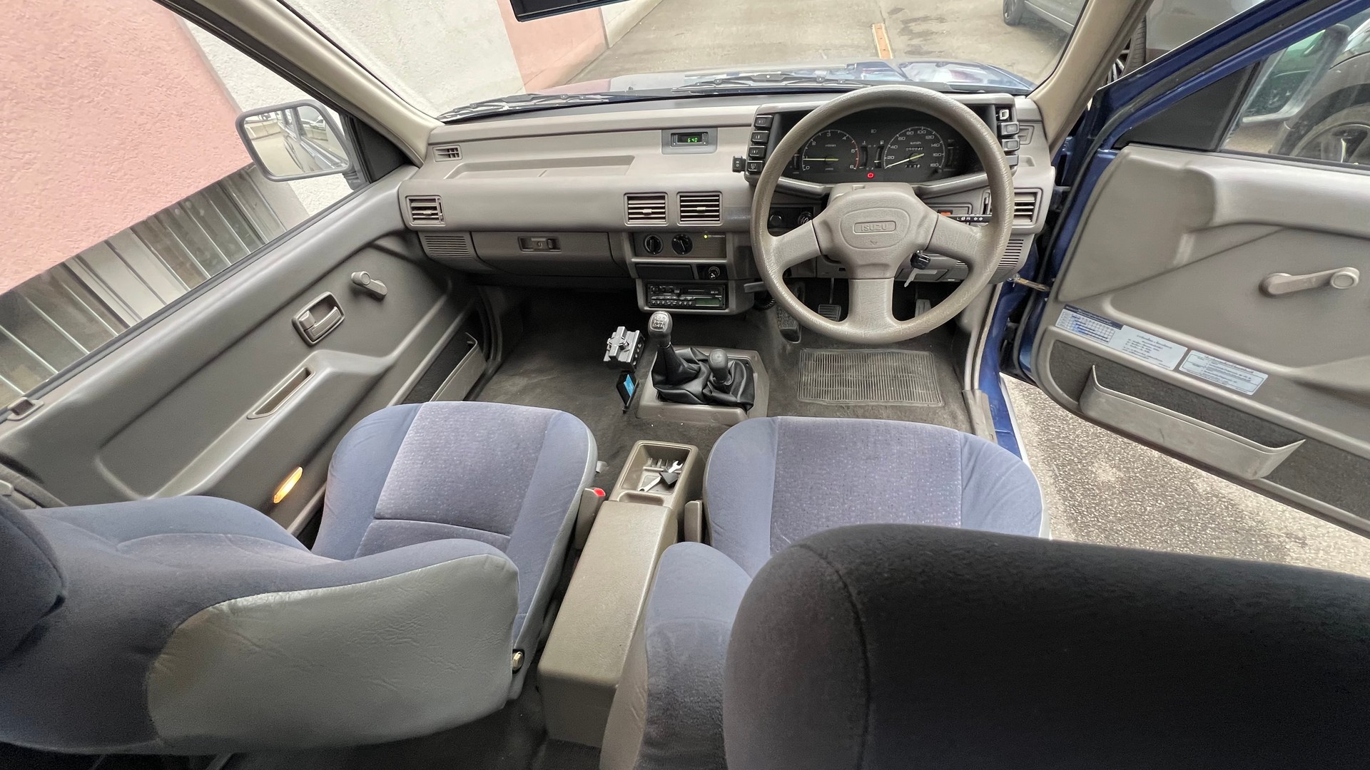 ISUZU ISUZU Adventure Midi 4x4 Rechtslenker 1.Hand-image-6