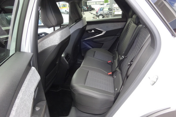 PEUGEOT 3008 145 e-DCS GT-image-4