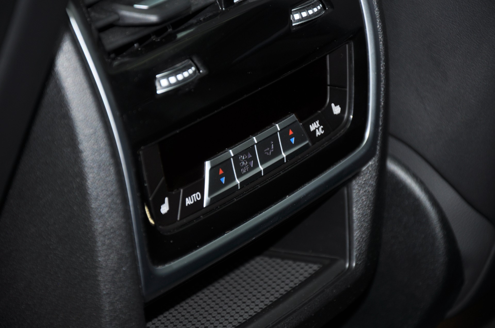 BMW X5 xDrive 48V 40d M Sport Steptronic-image-28