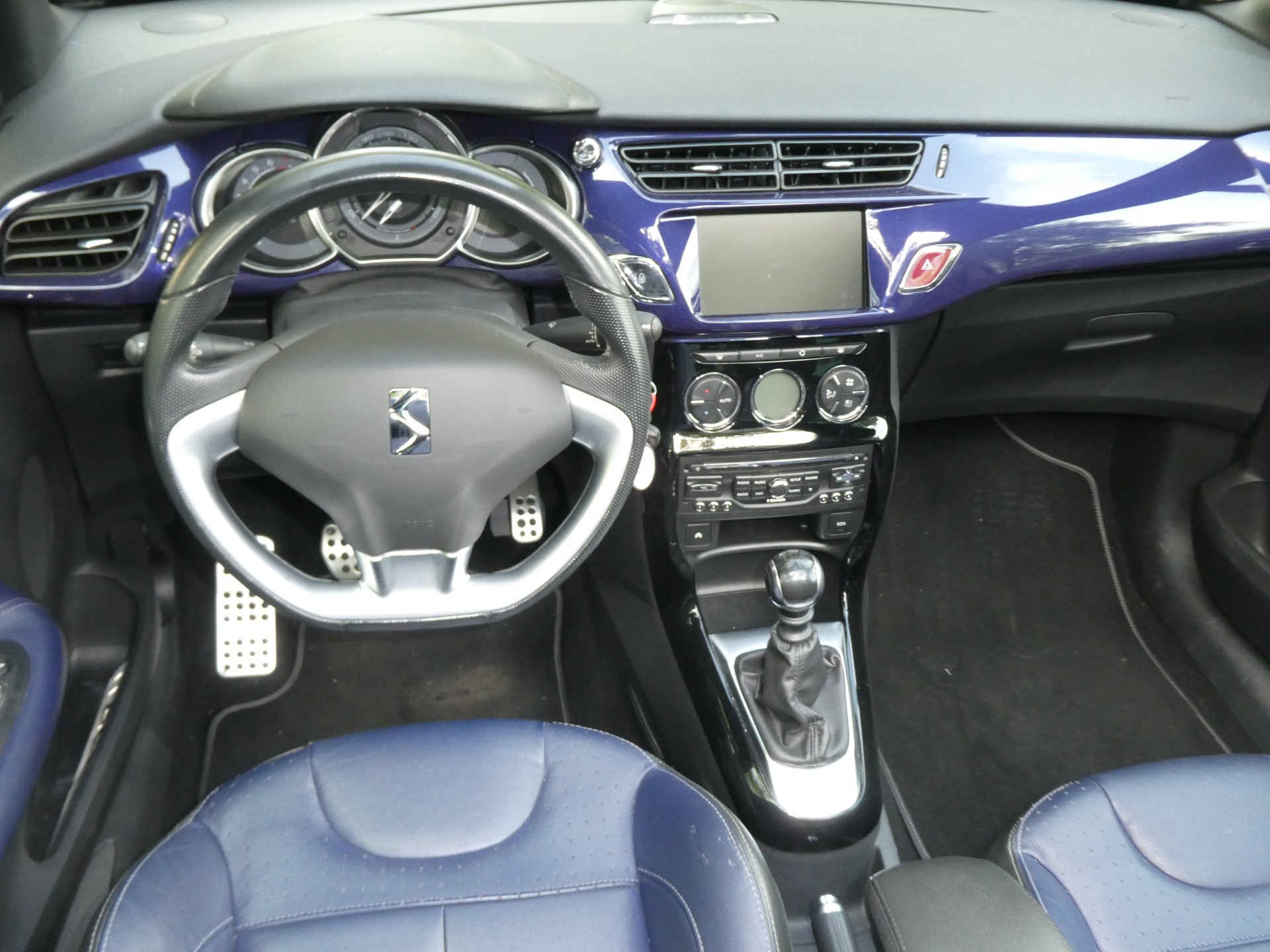 DS AUTOMOBILES DS3 Cabrio 1.6 THP Sport Chic-image-12
