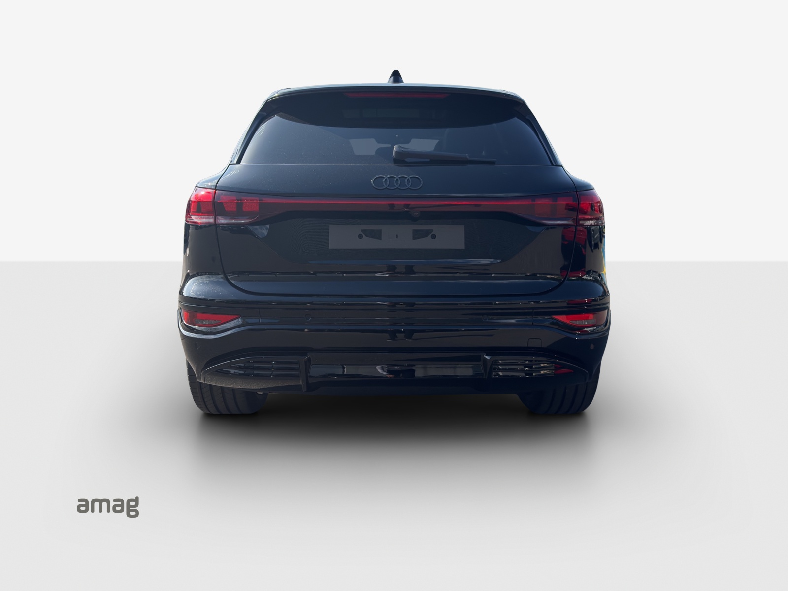 AUDI SQ6 e-tron quattro-showroom-element-3