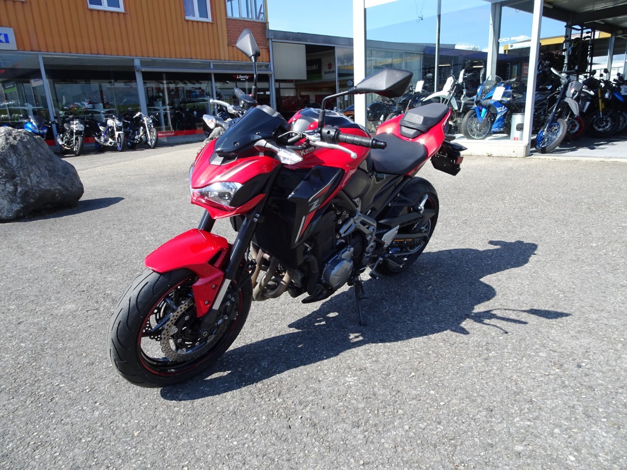 KAWASAKI Z 900-image-3