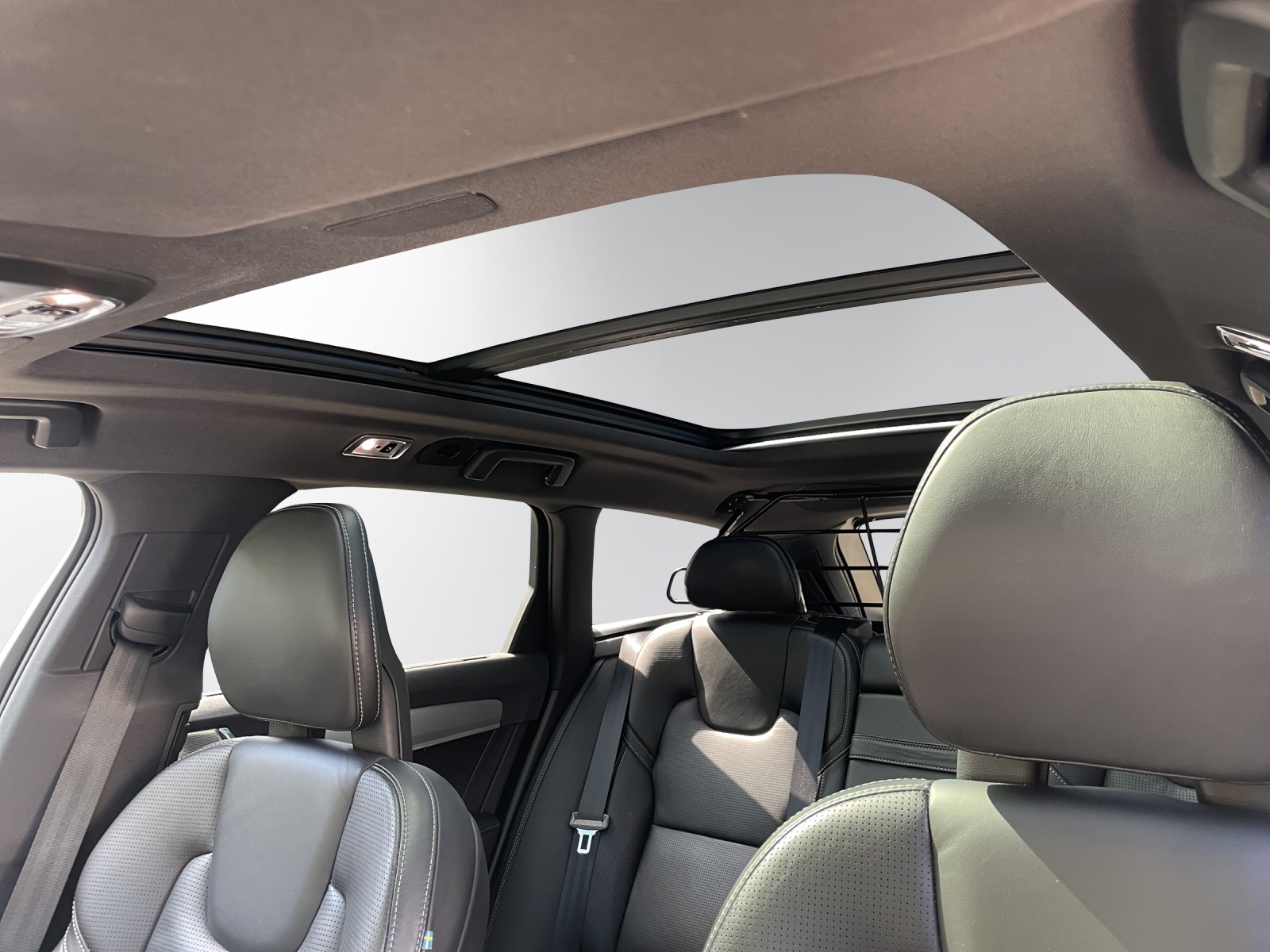 VOLVO V90 D4 AWD R-Design Geartronic-image-13