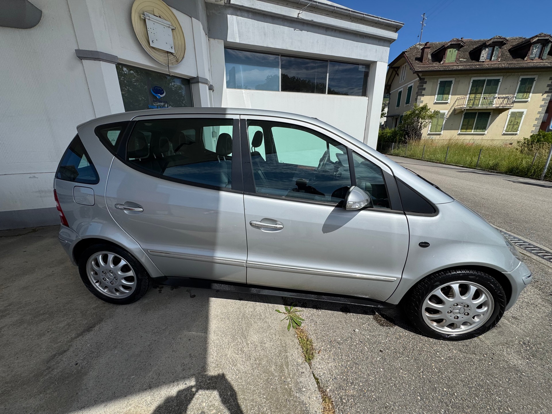 MERCEDES-BENZ A 190 L Elégance-showroom-element-1