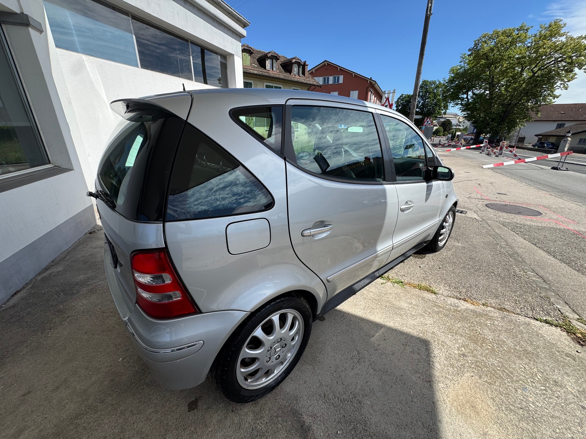 MERCEDES-BENZ A 190 L Elégance-showroom-element-2
