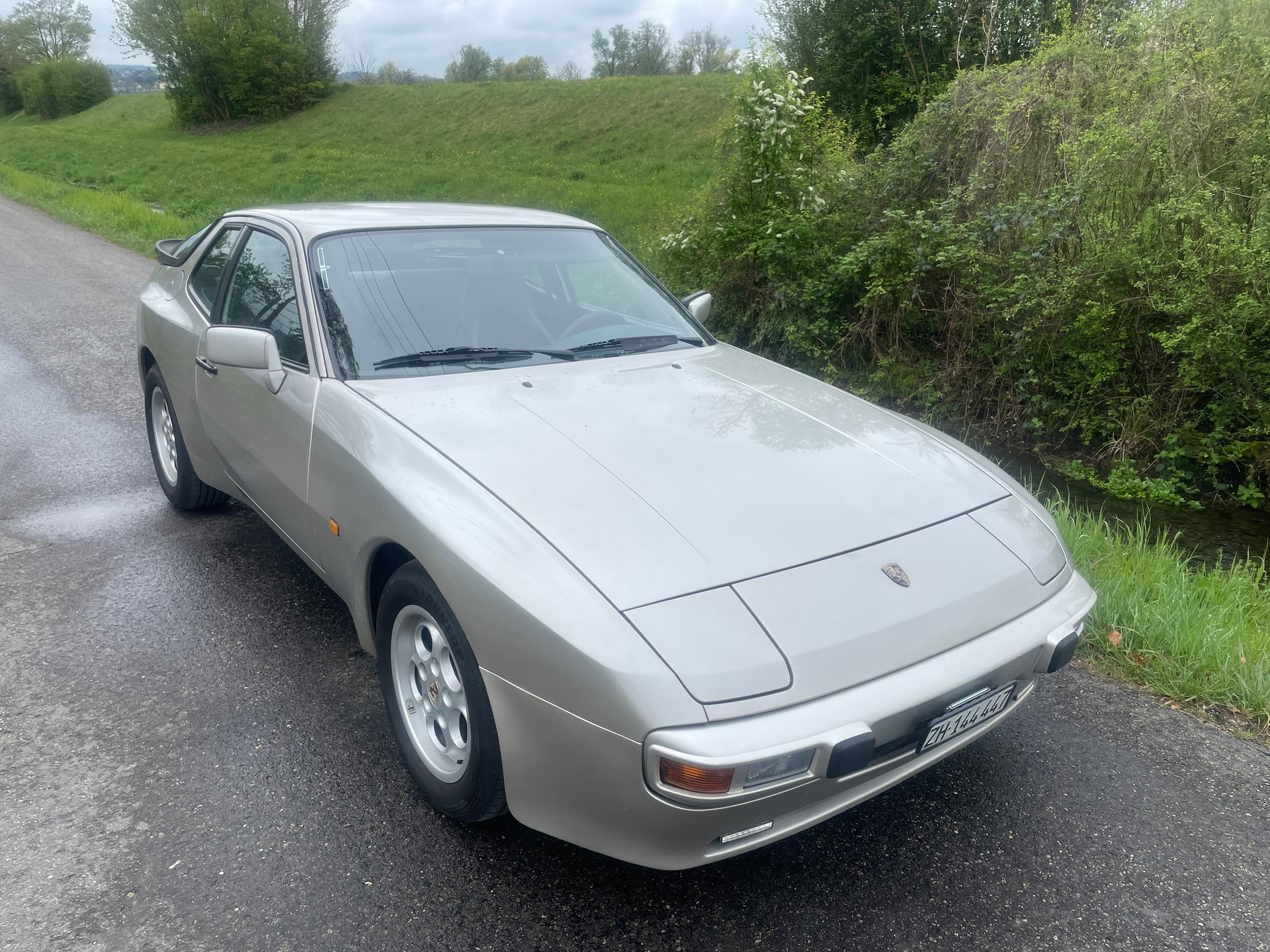 PORSCHE 944-image-3