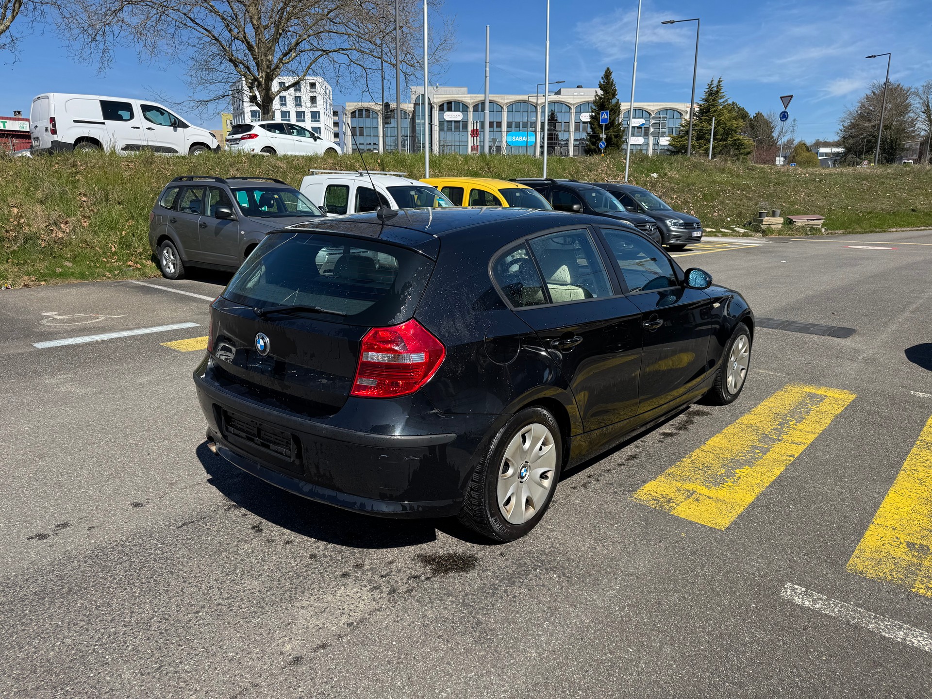 BMW 118d-image-8