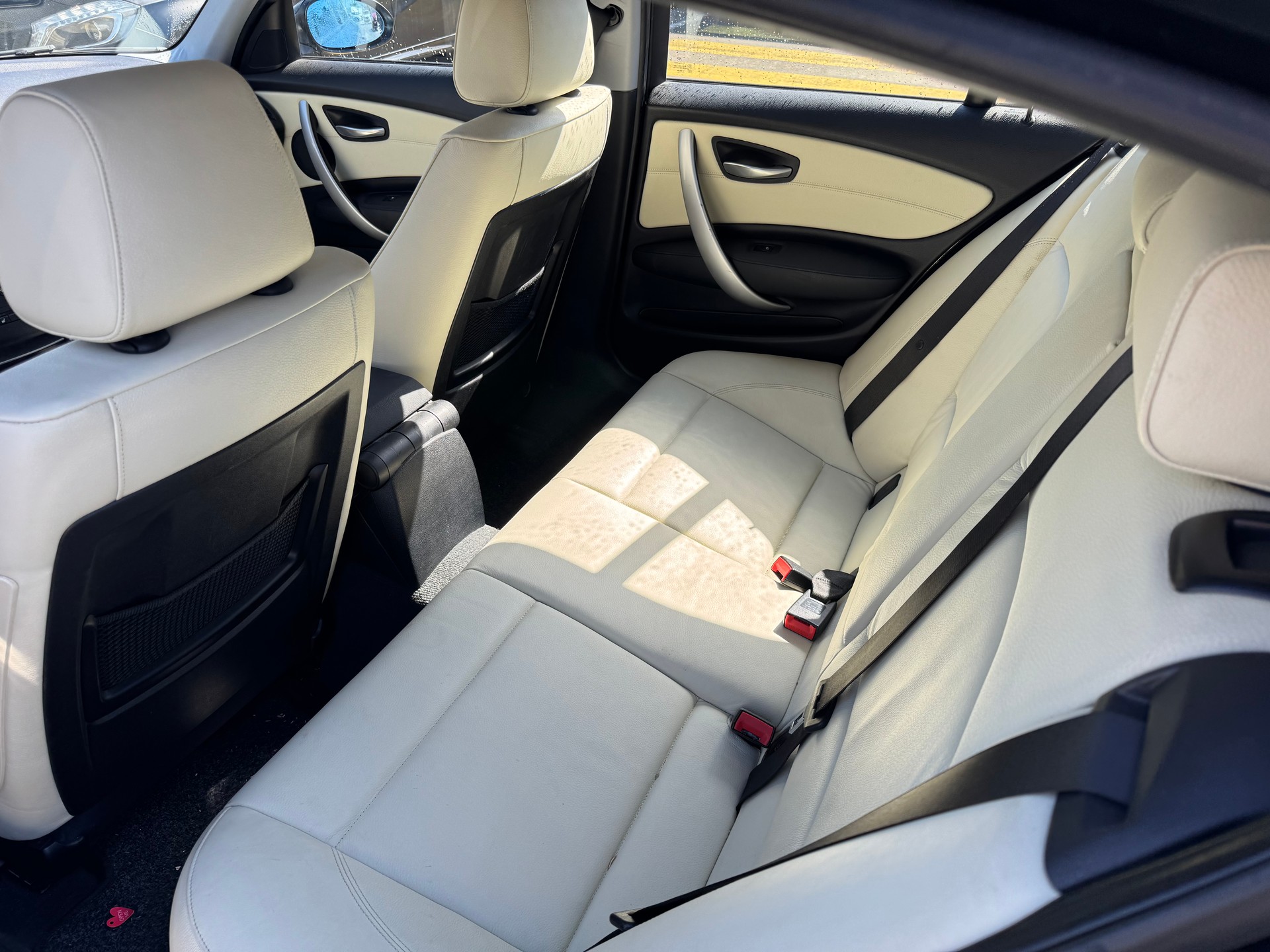 BMW 118d-image-15
