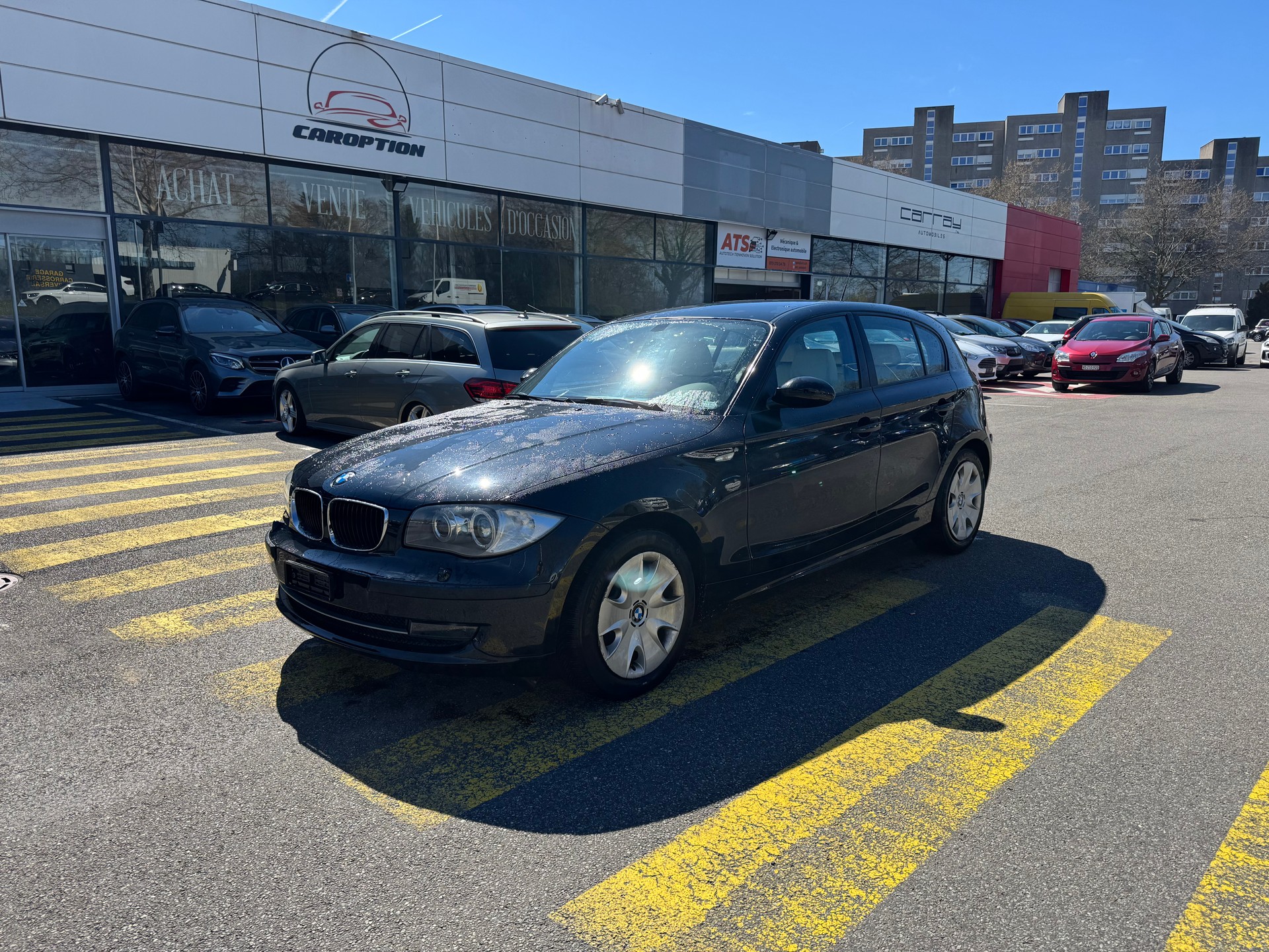 BMW 118d-showroom-element-3