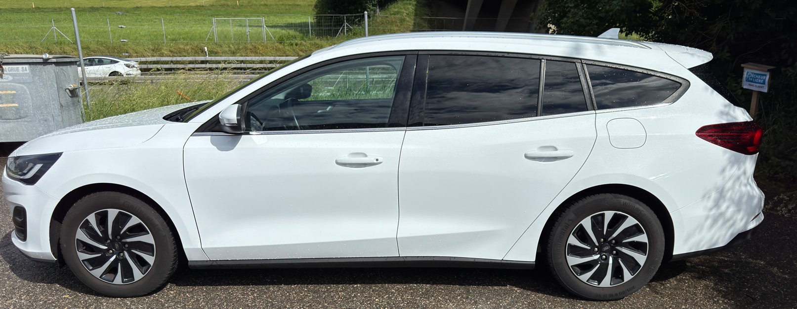 FORD 1.0i EcoB Hybrid 155 Titanium X-image-1