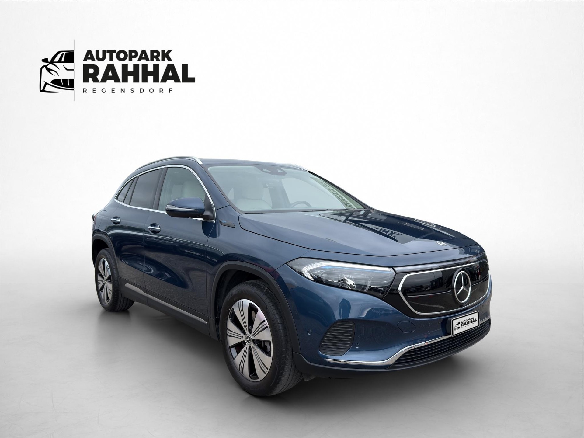 MERCEDES-BENZ EQA 250-showroom-element-3
