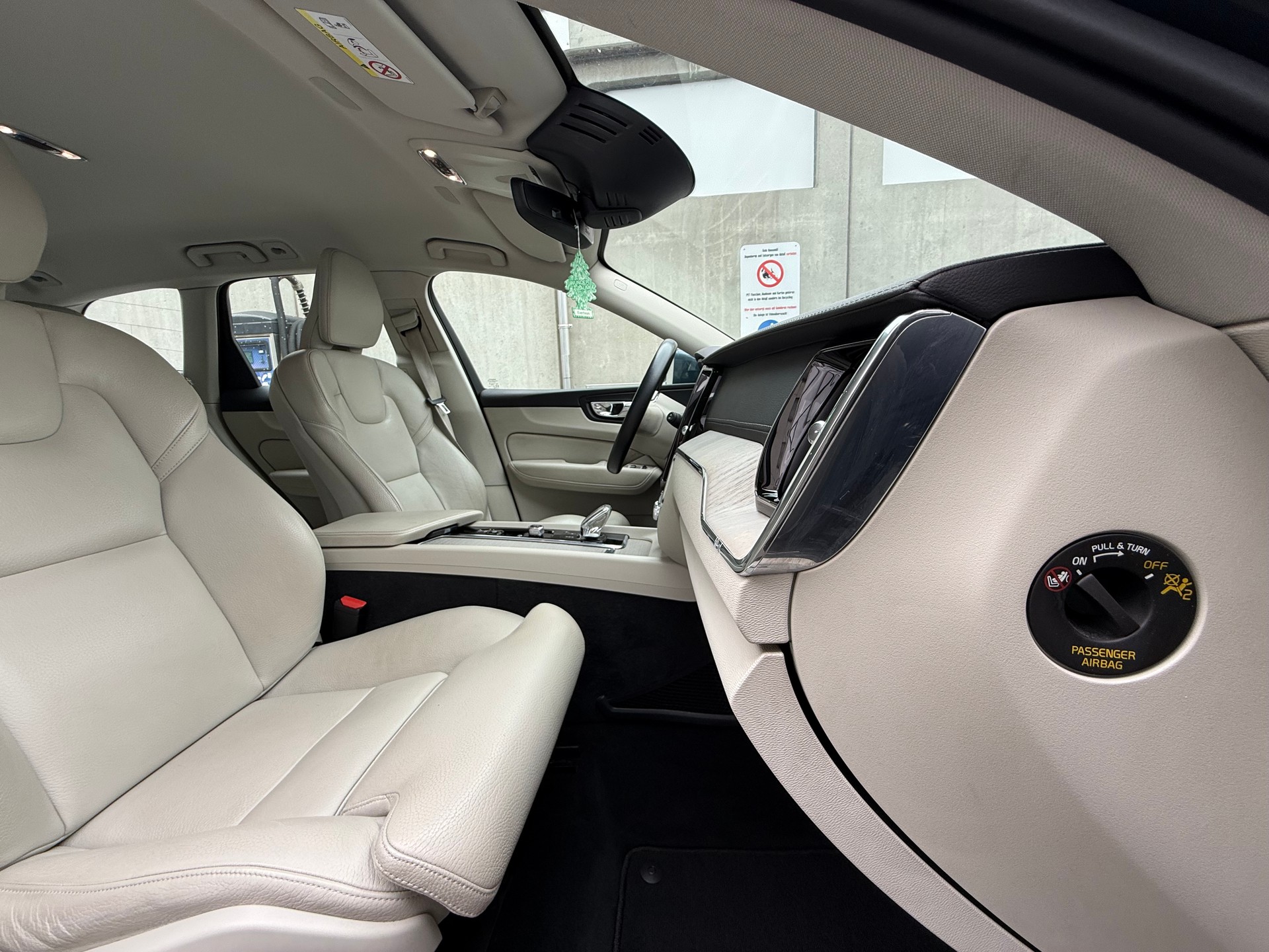 VOLVO XC60 B4 Diesel Mild Hybrid AWD Inscription Geartronic *Frisch ab MFK *Tempomat *Rückfahrkamera *Start/Stop *Lane+Park Assist.-image-15