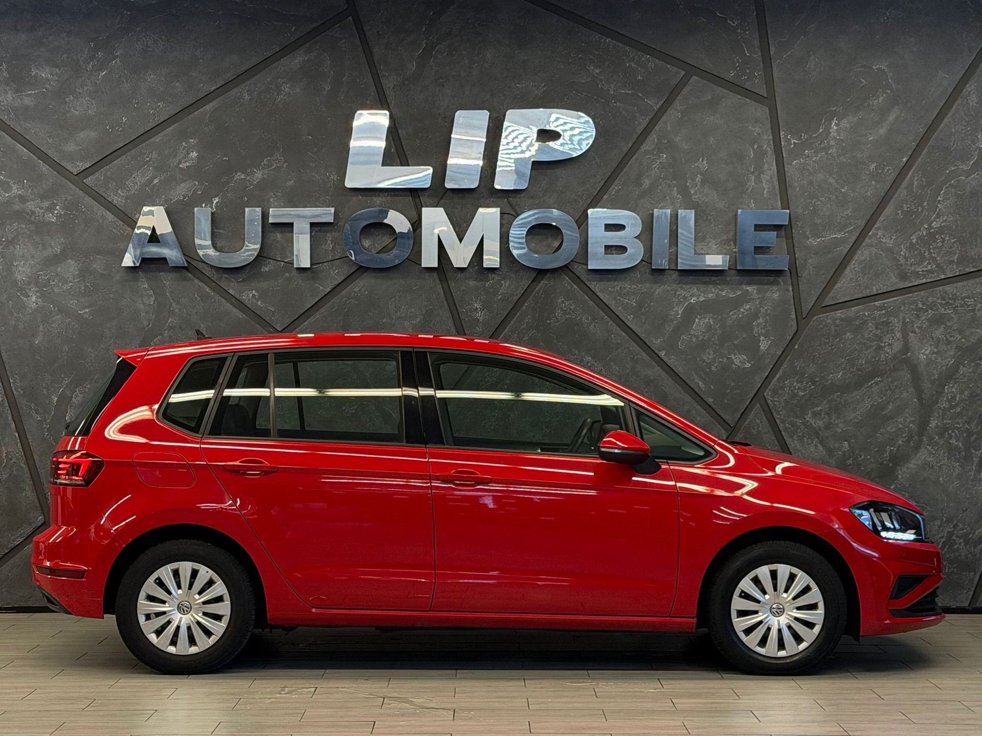 VW Golf Sportsvan 1.0 TSI Comfortline-showroom-element-3