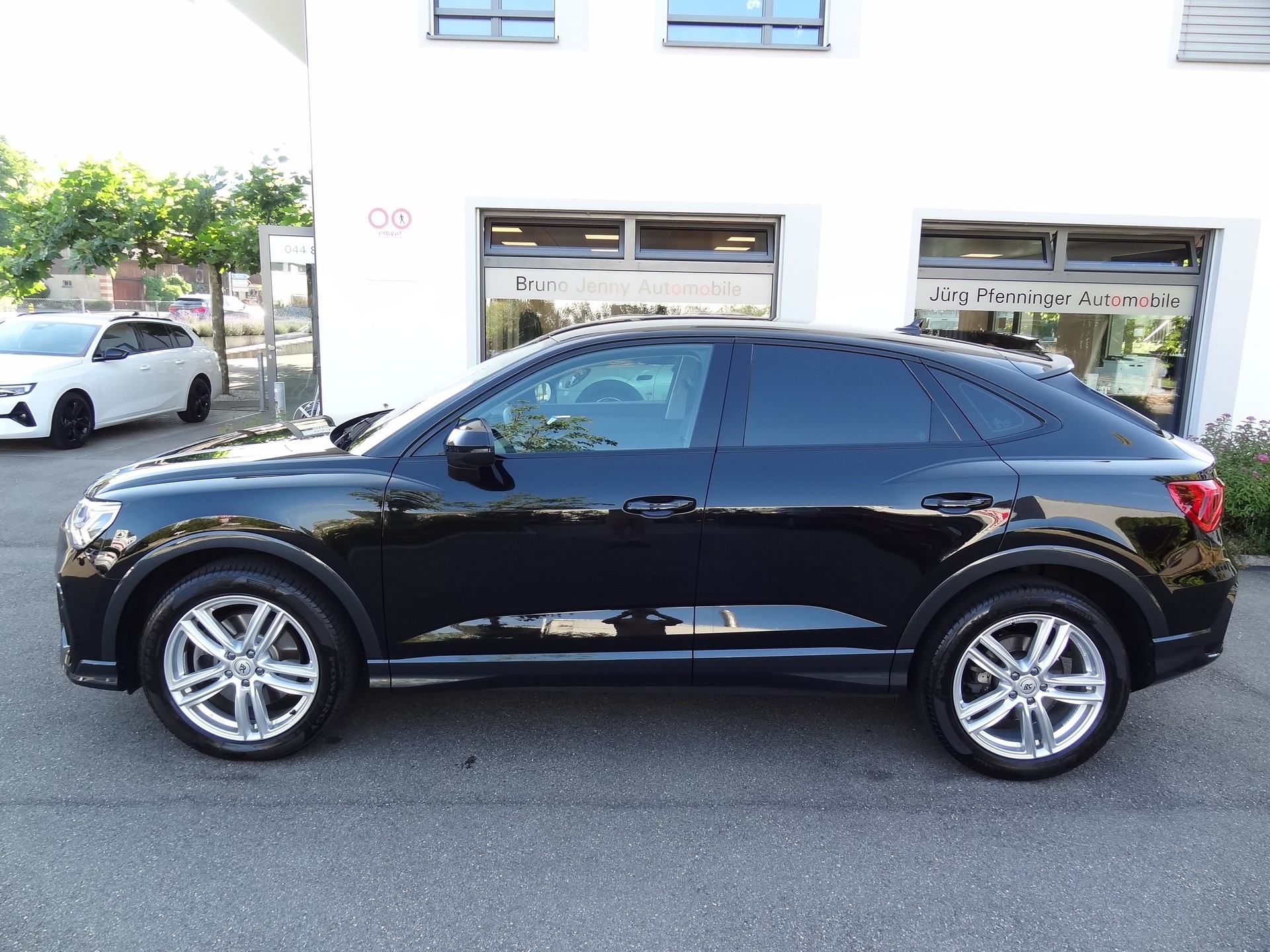 AUDI Q3 Sportback 40 TFSI quattro S-tronic-showroom-element-1
