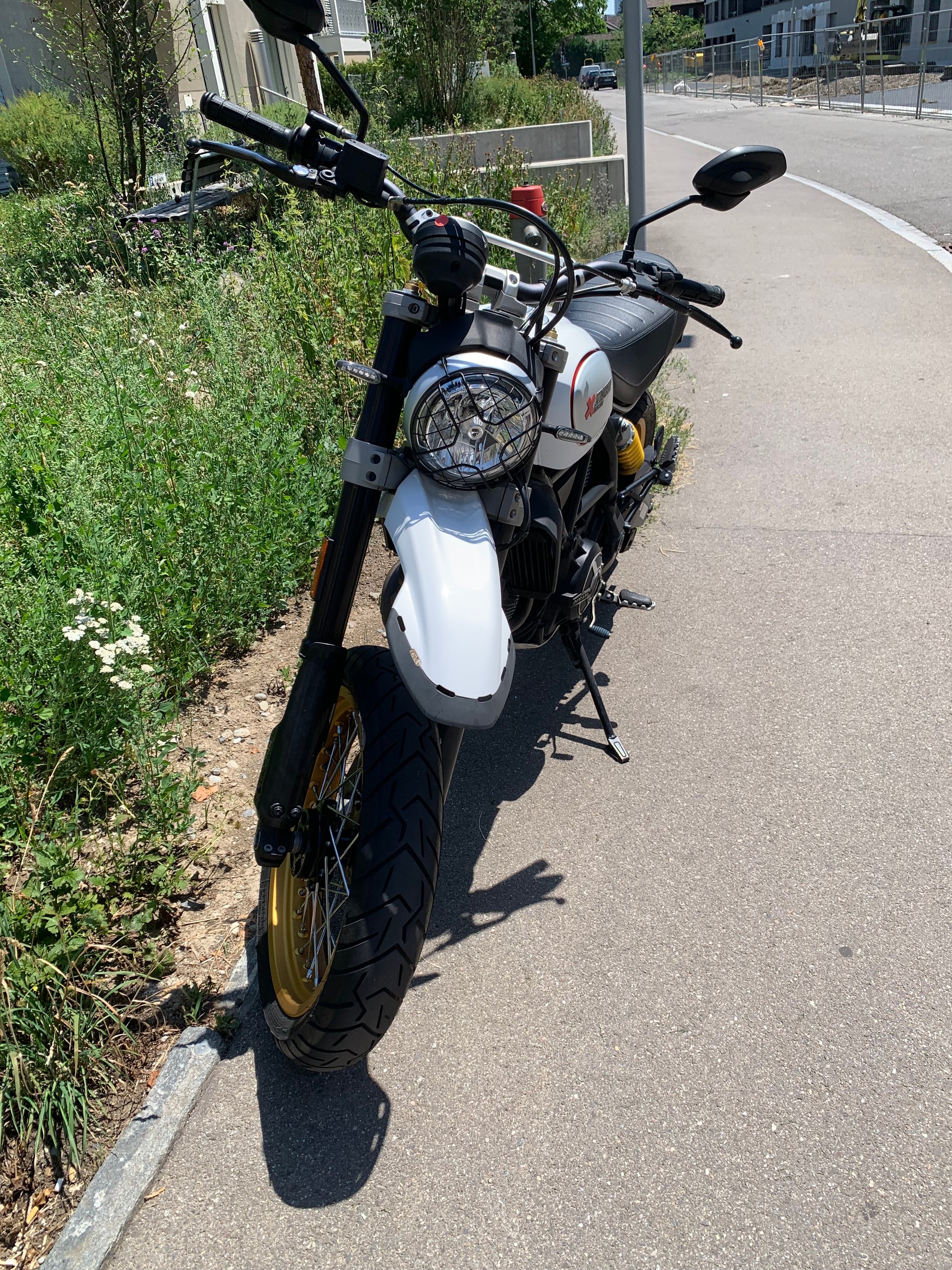 DUCATI Scrambler 800 Desert Sled mit Desmo Service-image-2