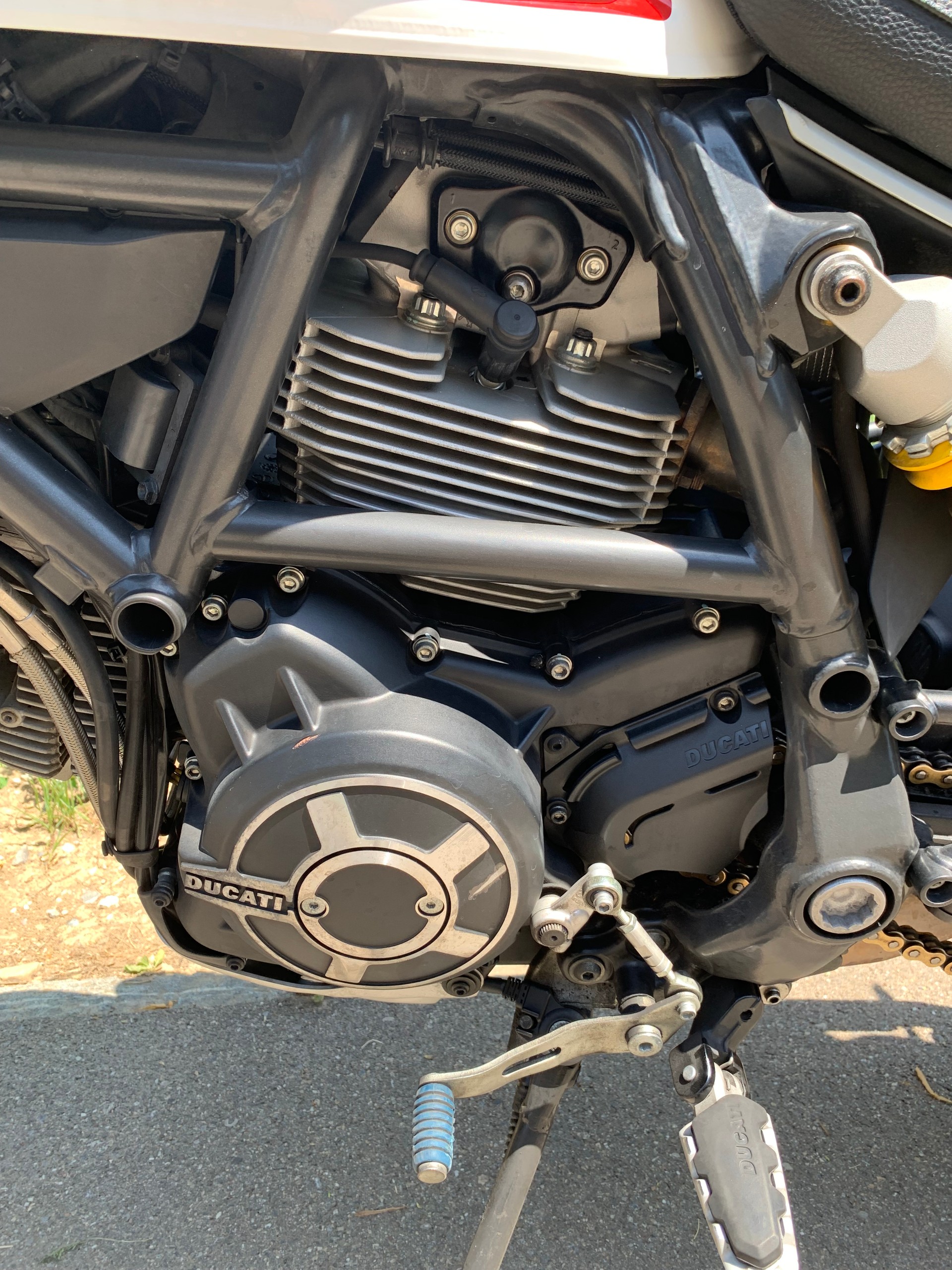DUCATI Scrambler 800 Desert Sled mit Desmo Service-image-4