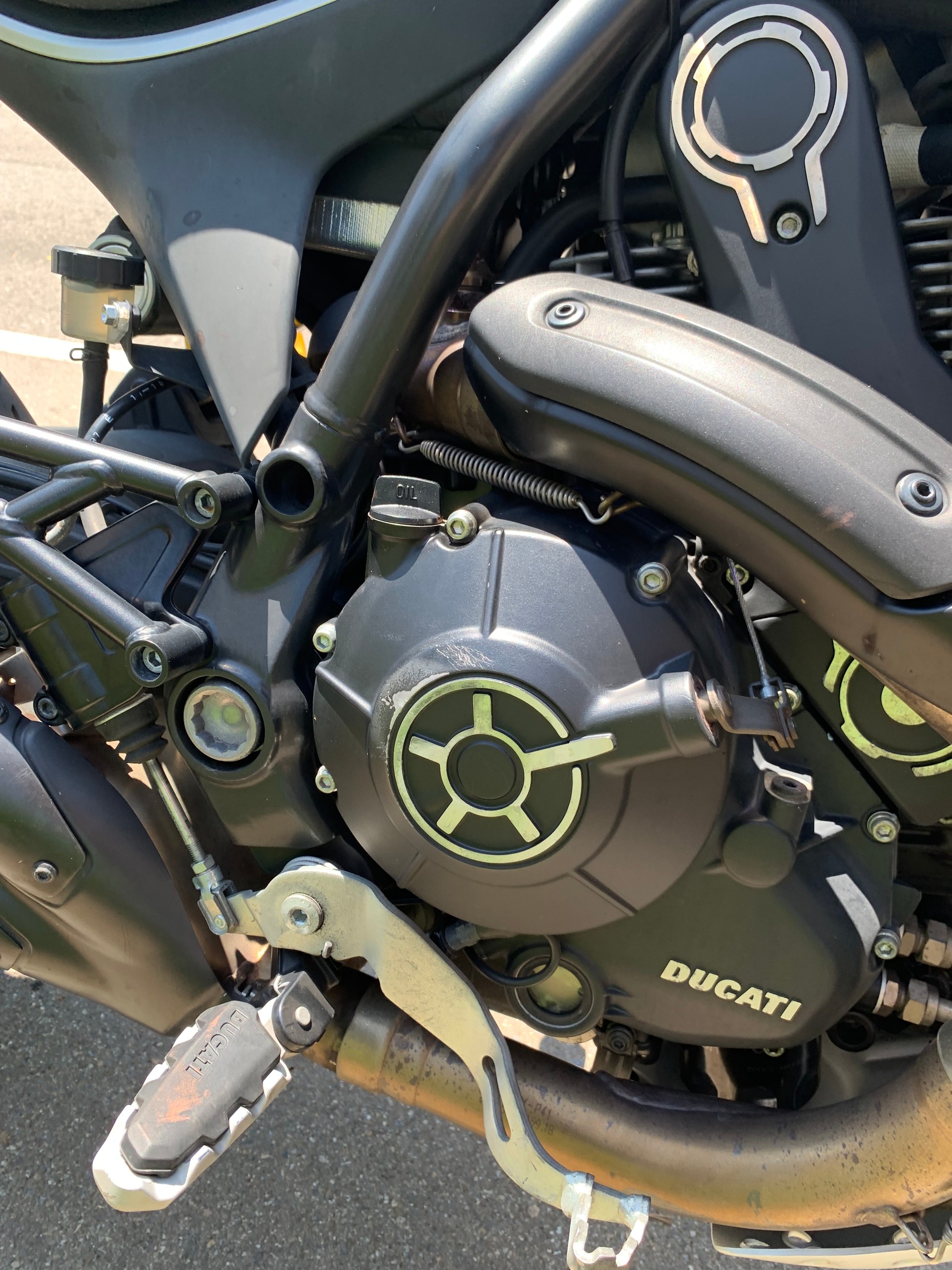 DUCATI Scrambler 800 Desert Sled mit Desmo Service-image-3