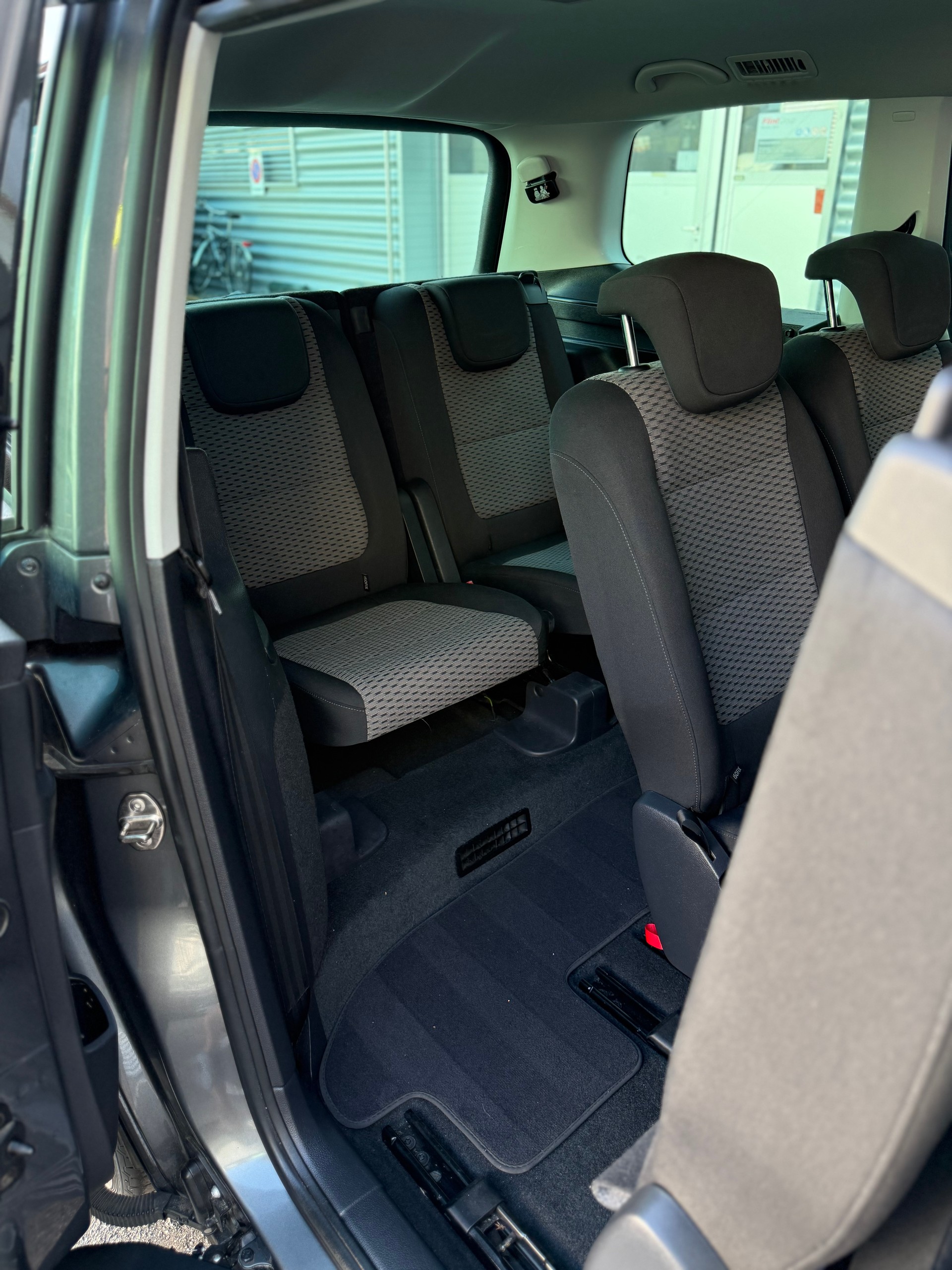 VW Sharan 2.0 TDI BlueMotion Technology Cup DSG-image-8