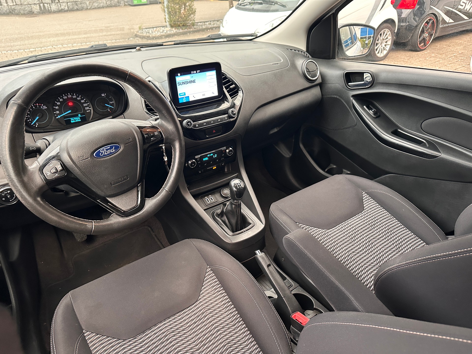 FORD KA+ 1.2 Ti-VCT Black Edition-showroom-element-3