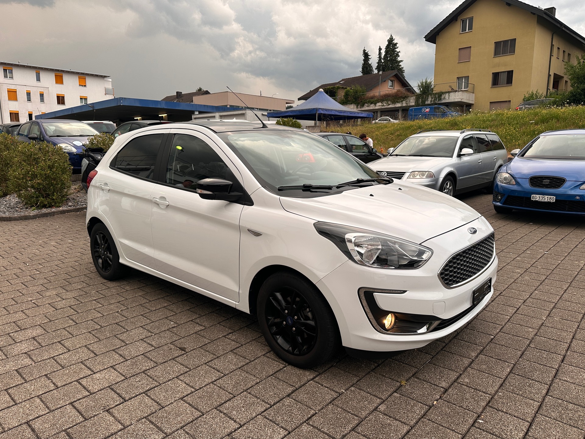 FORD KA+ 1.2 Ti-VCT Black Edition-image-8