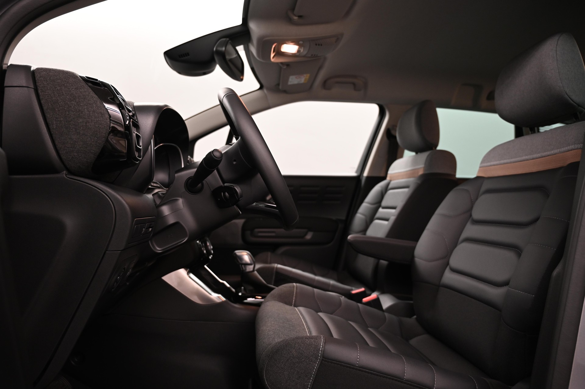 CITROEN C3 Aircross 1.2 PureTech 130 Swiss Edition-image-4