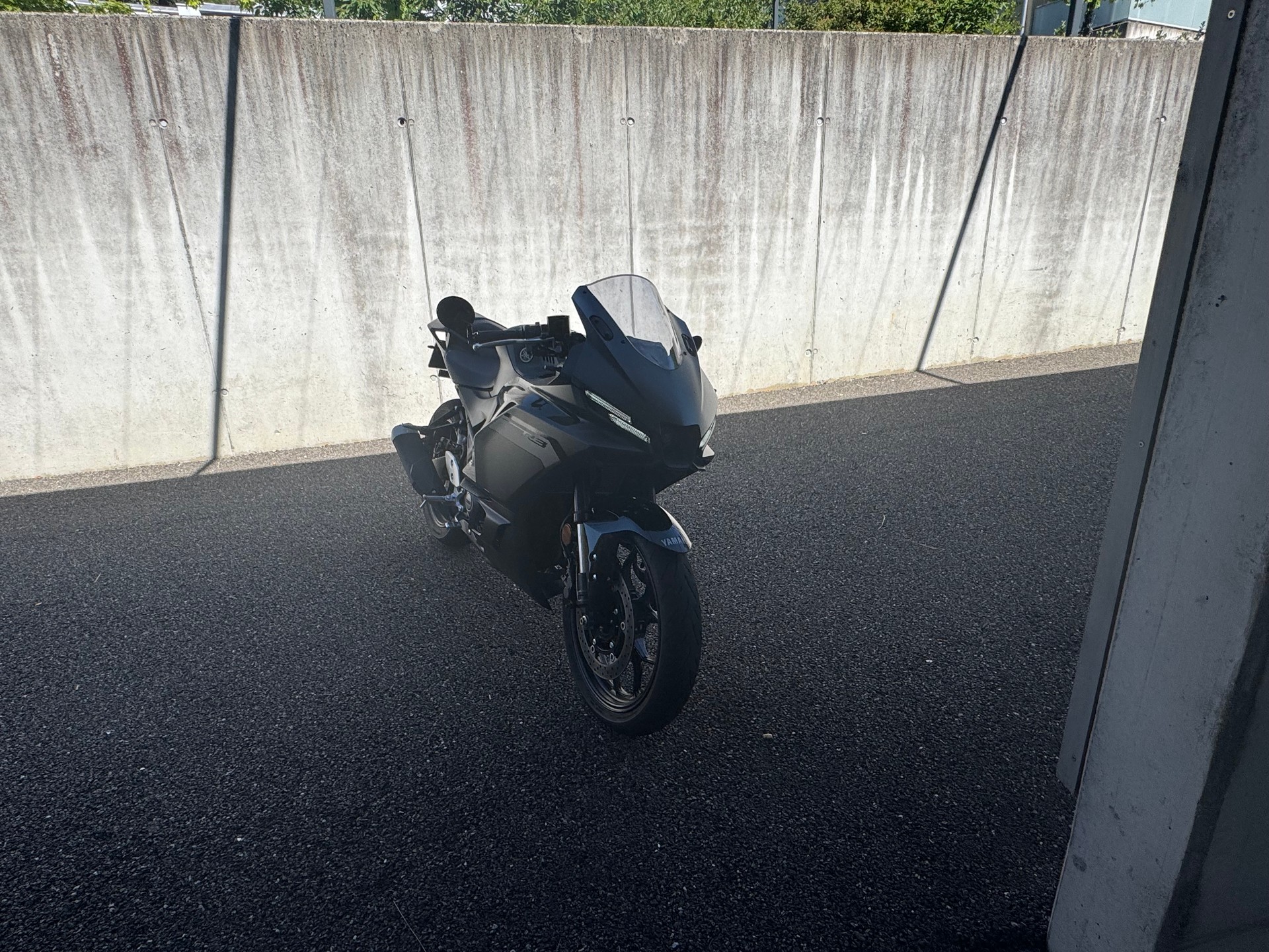 YAMAHA YZF-R3-image-1
