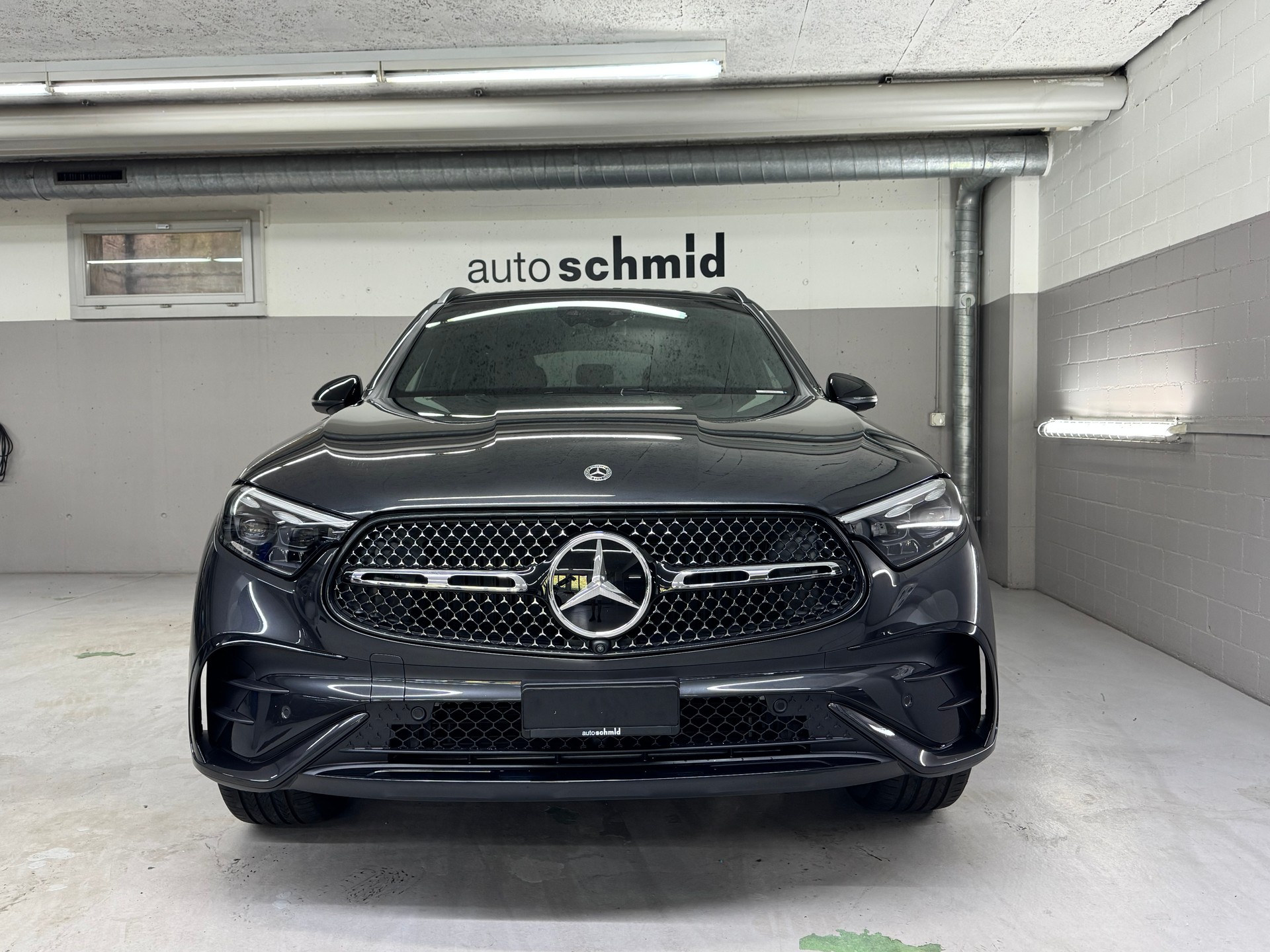 MERCEDES-BENZ GLC 300 4Matic 9G-Tronic-showroom-element-1