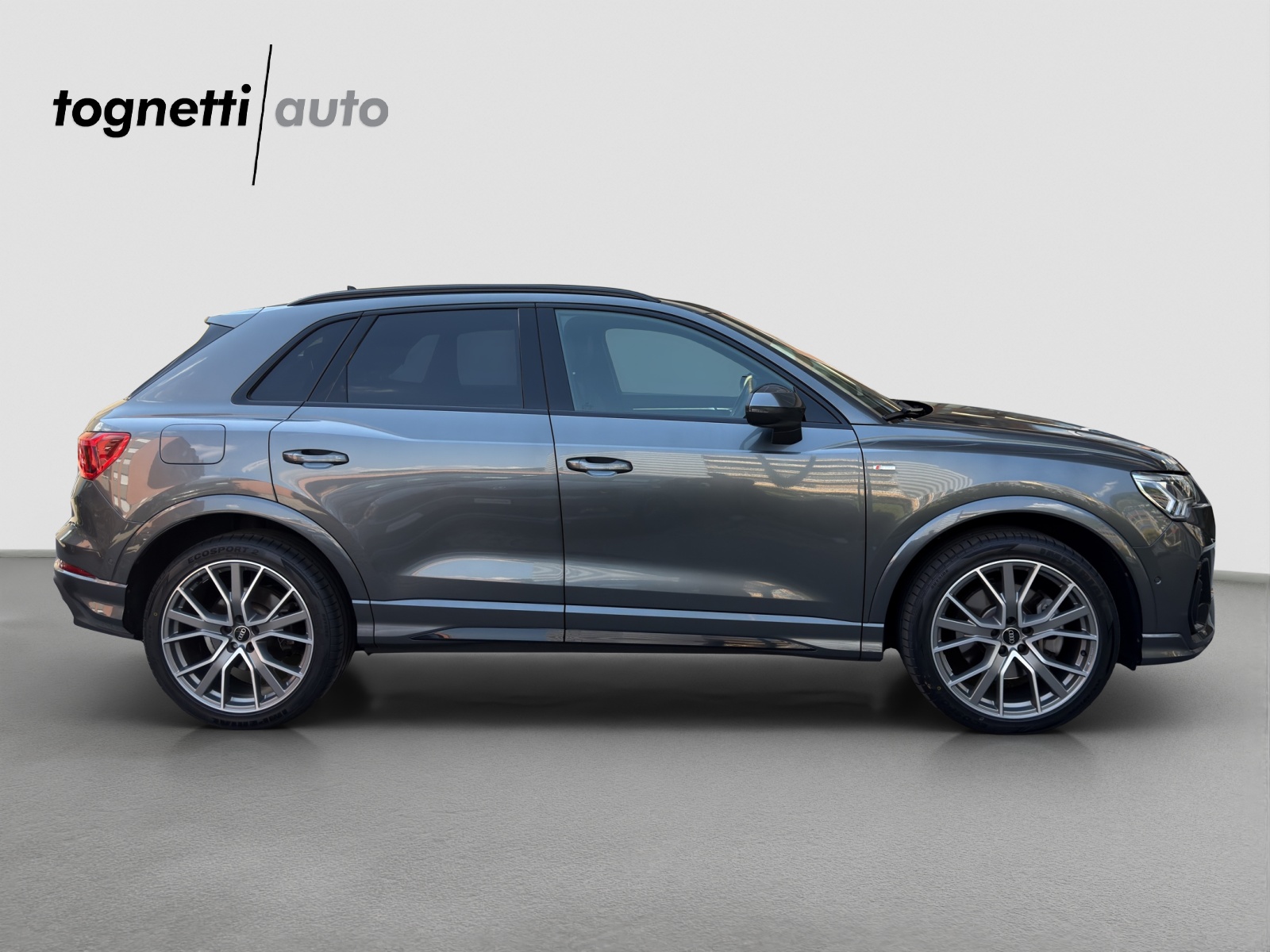AUDI Q3 40 TDI S line quattro S-tronic-showroom-element-2