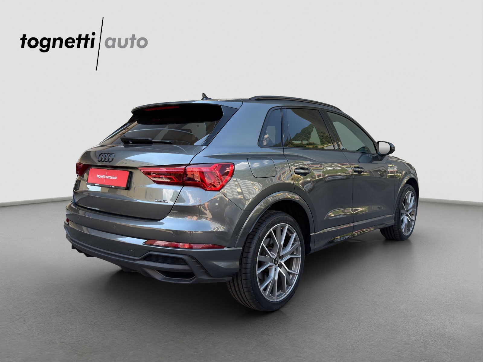 AUDI Q3 40 TDI S line quattro S-tronic-showroom-element-3